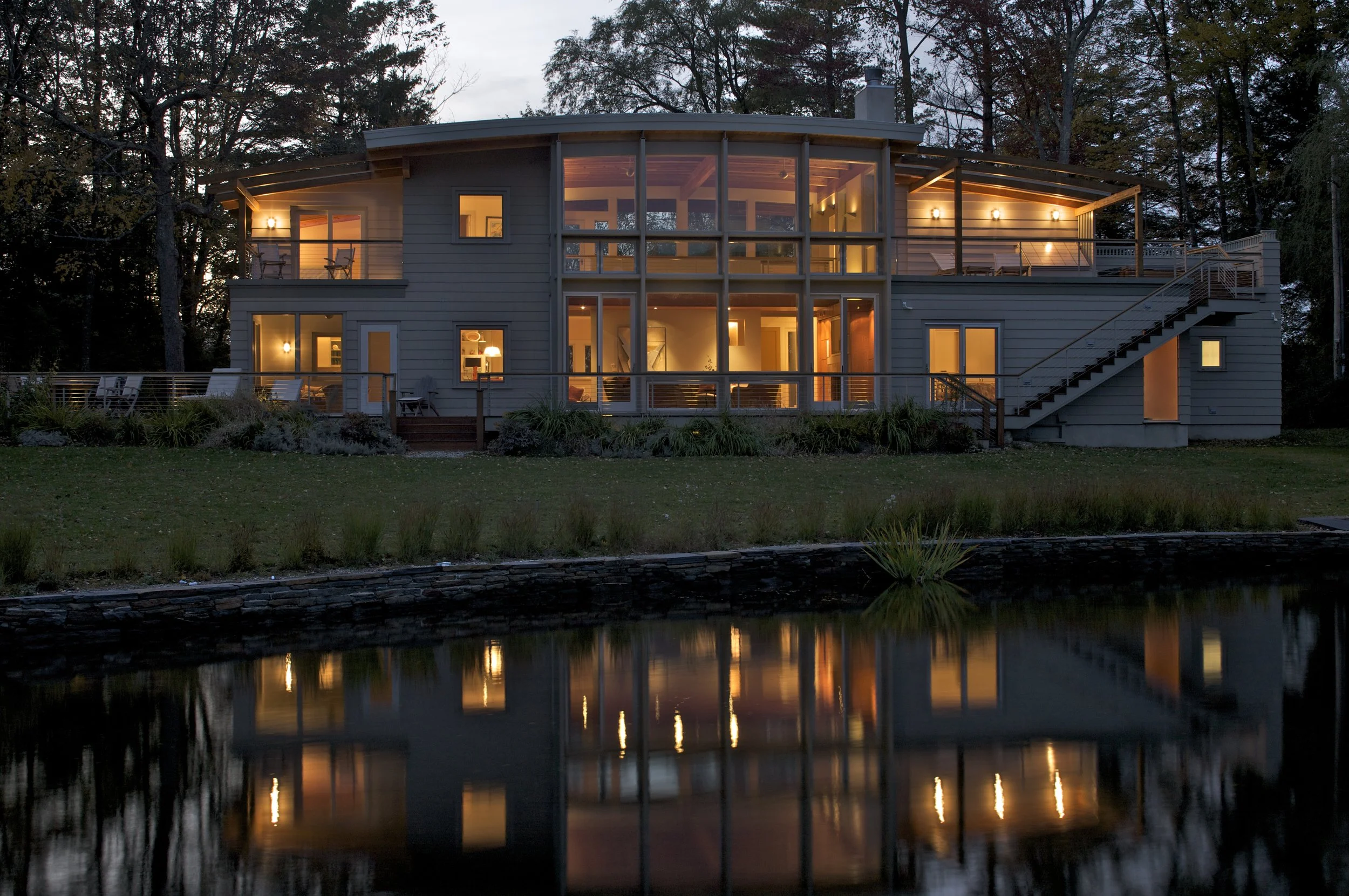 _U3G4983 Wk 2 facade at night.jpg