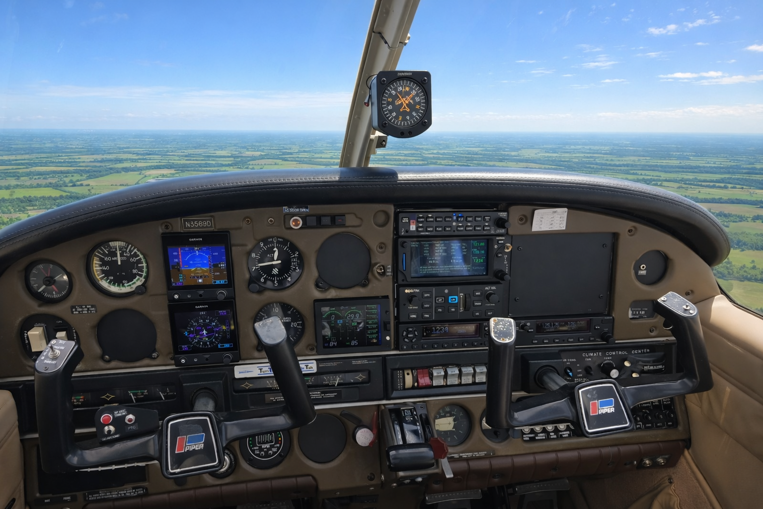 In Flight PA-28 dash.png