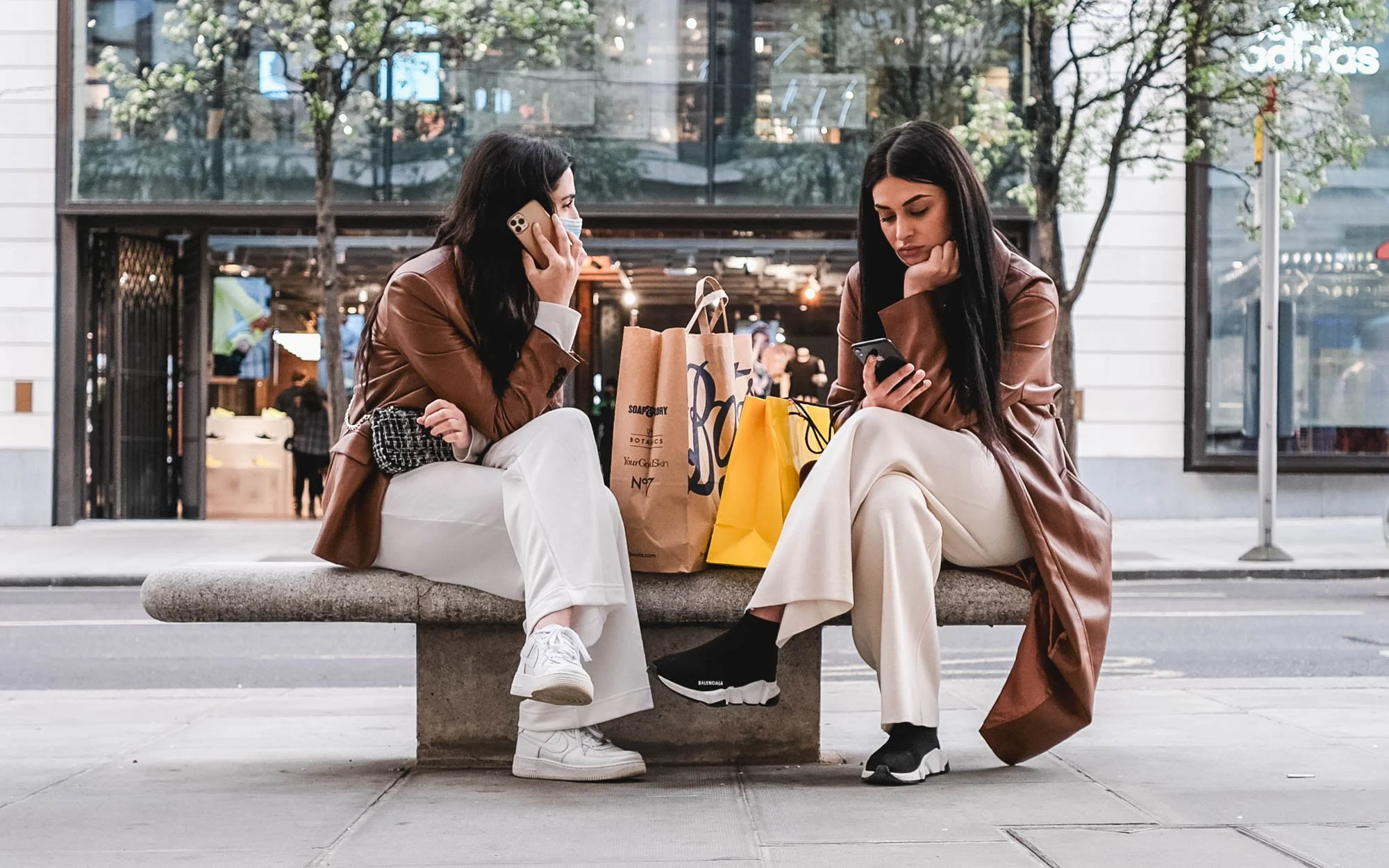 062Colour for iPad.jpg