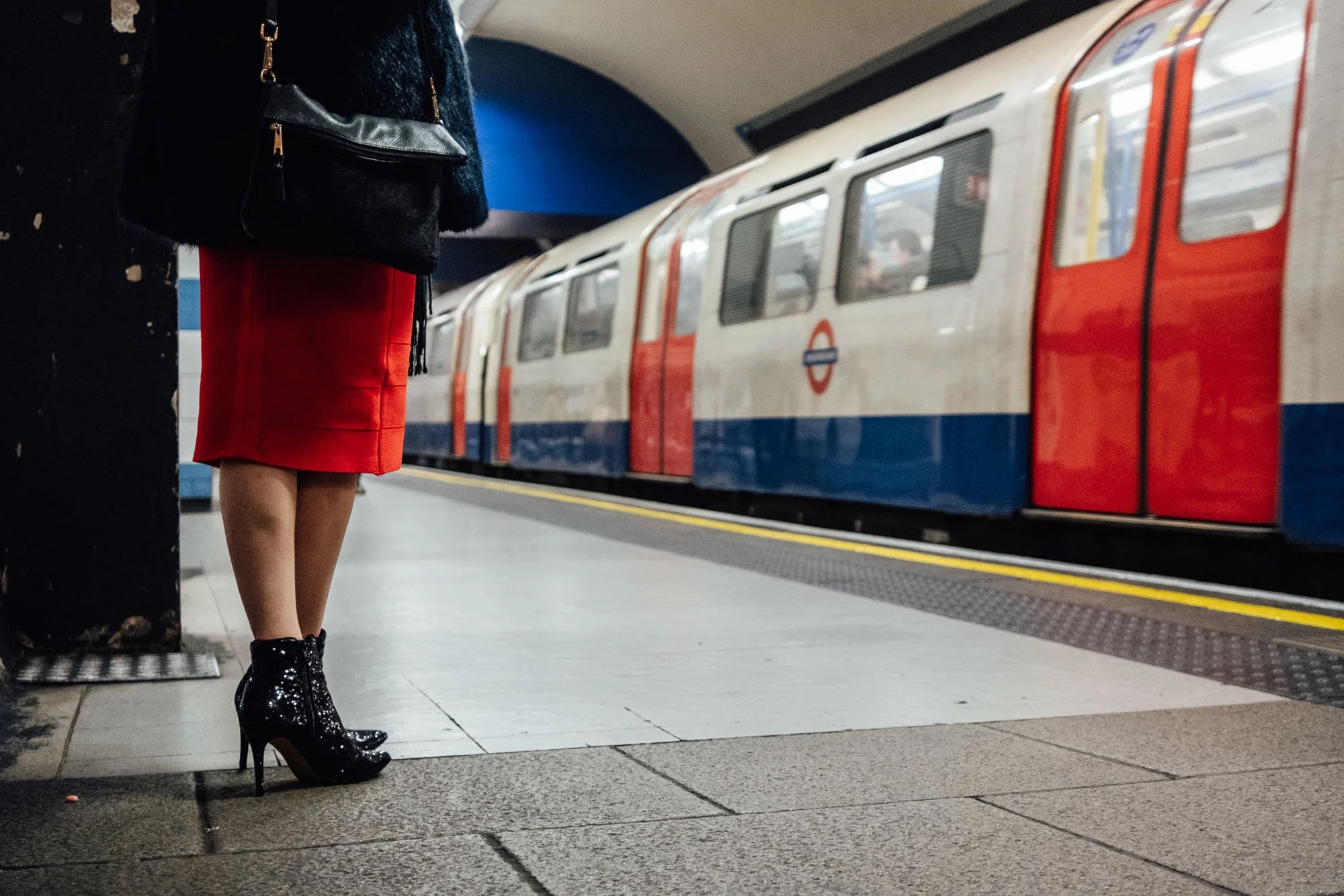 043Colour for iPad.jpg