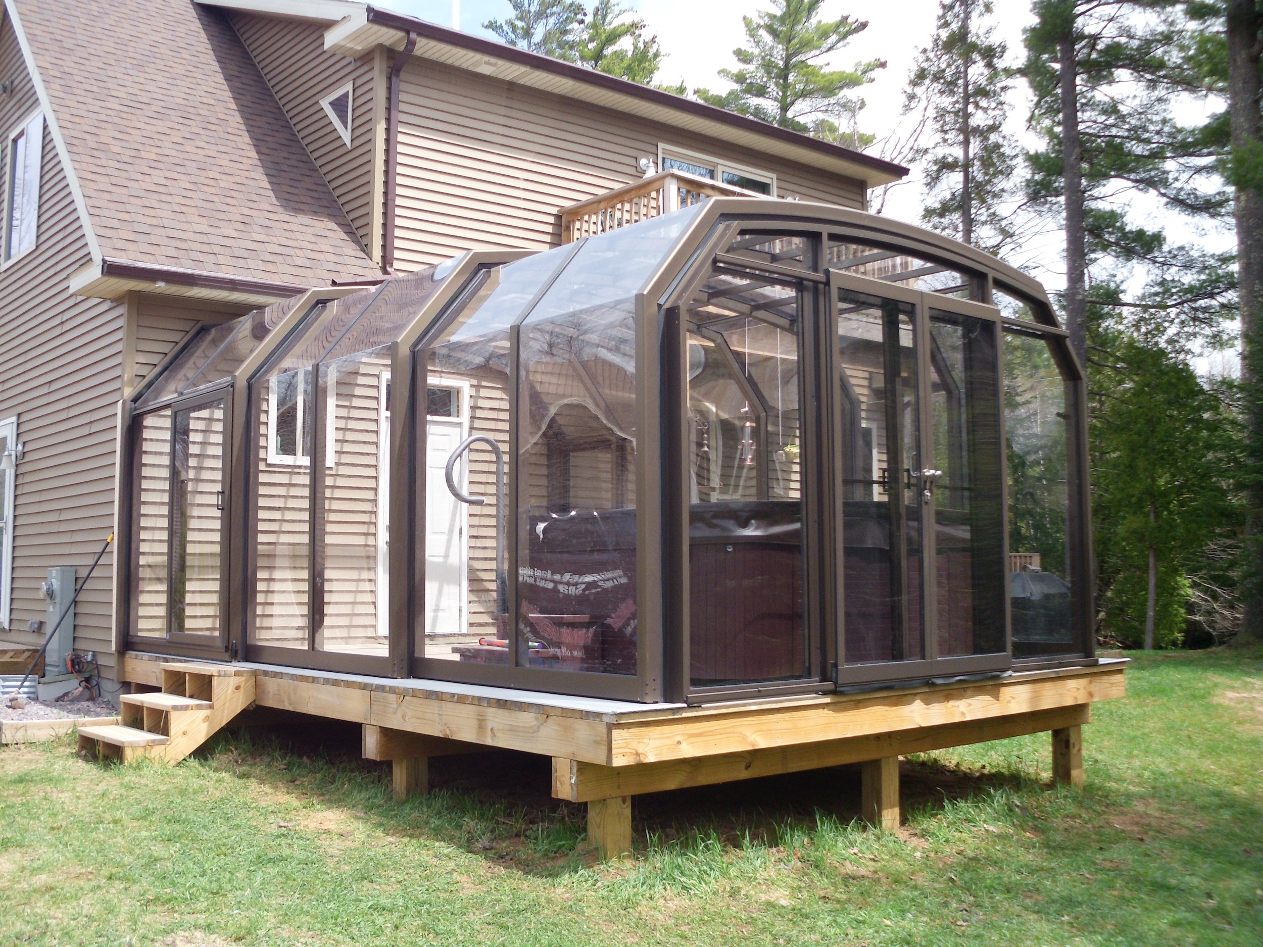 Oceanic High with 2 sliding doors on deck.JPG