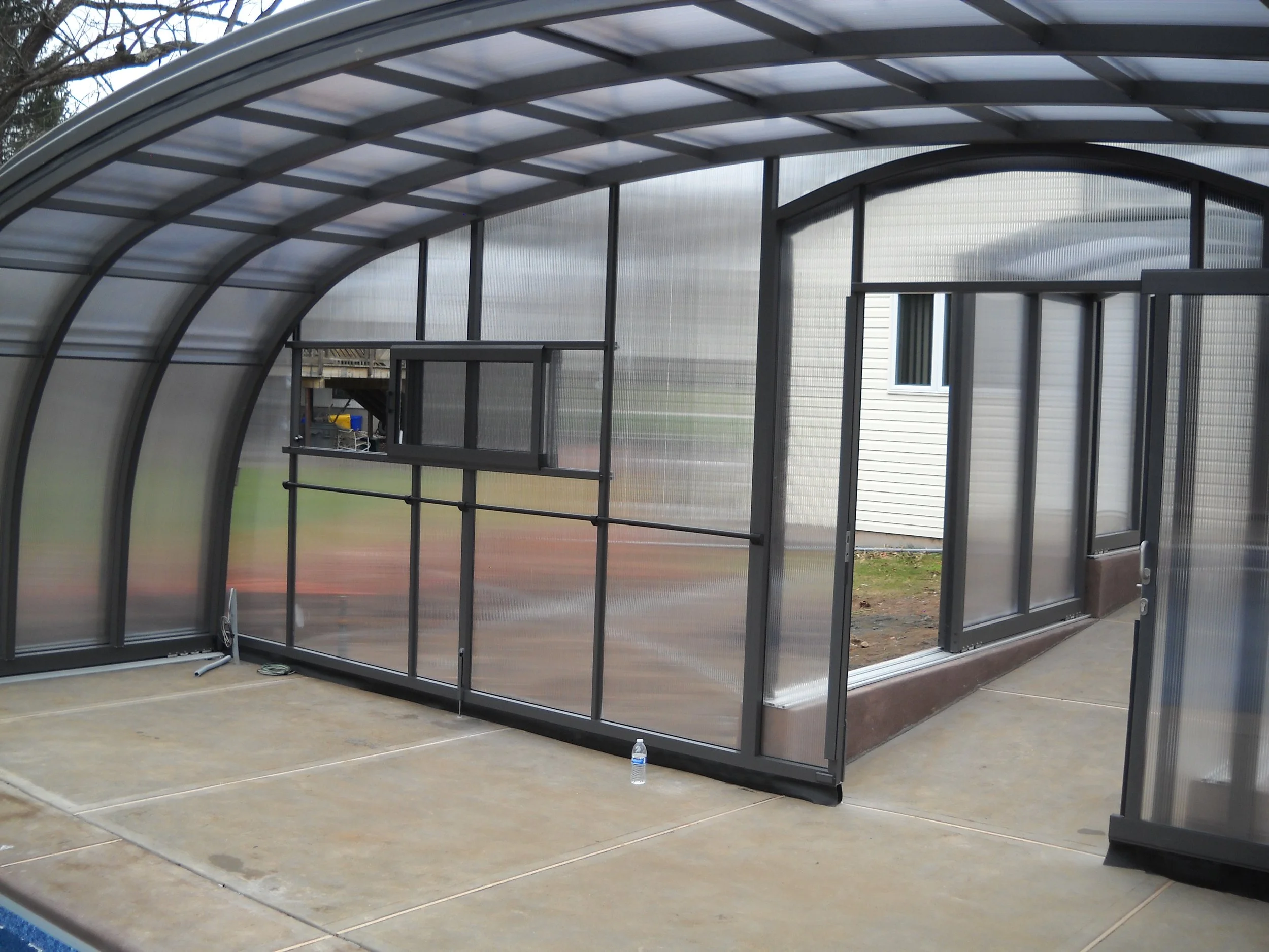 Laguna with tunnel and window from inside.JPG