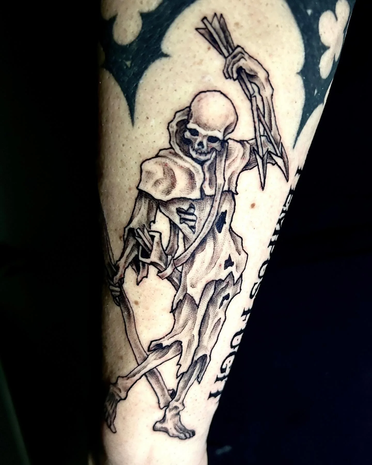 Medieval skeleton archer for Leo! The medieval aesthetic is one of my favorites. 
.
.
.
#medievalart#medievaltattoo#skeleton#skeletonarcher#medievalaesthetic#blackwork#blackandgrey#blackandgreytattoo#darkart#darktattoo#coloradotattooartist#denvertatt