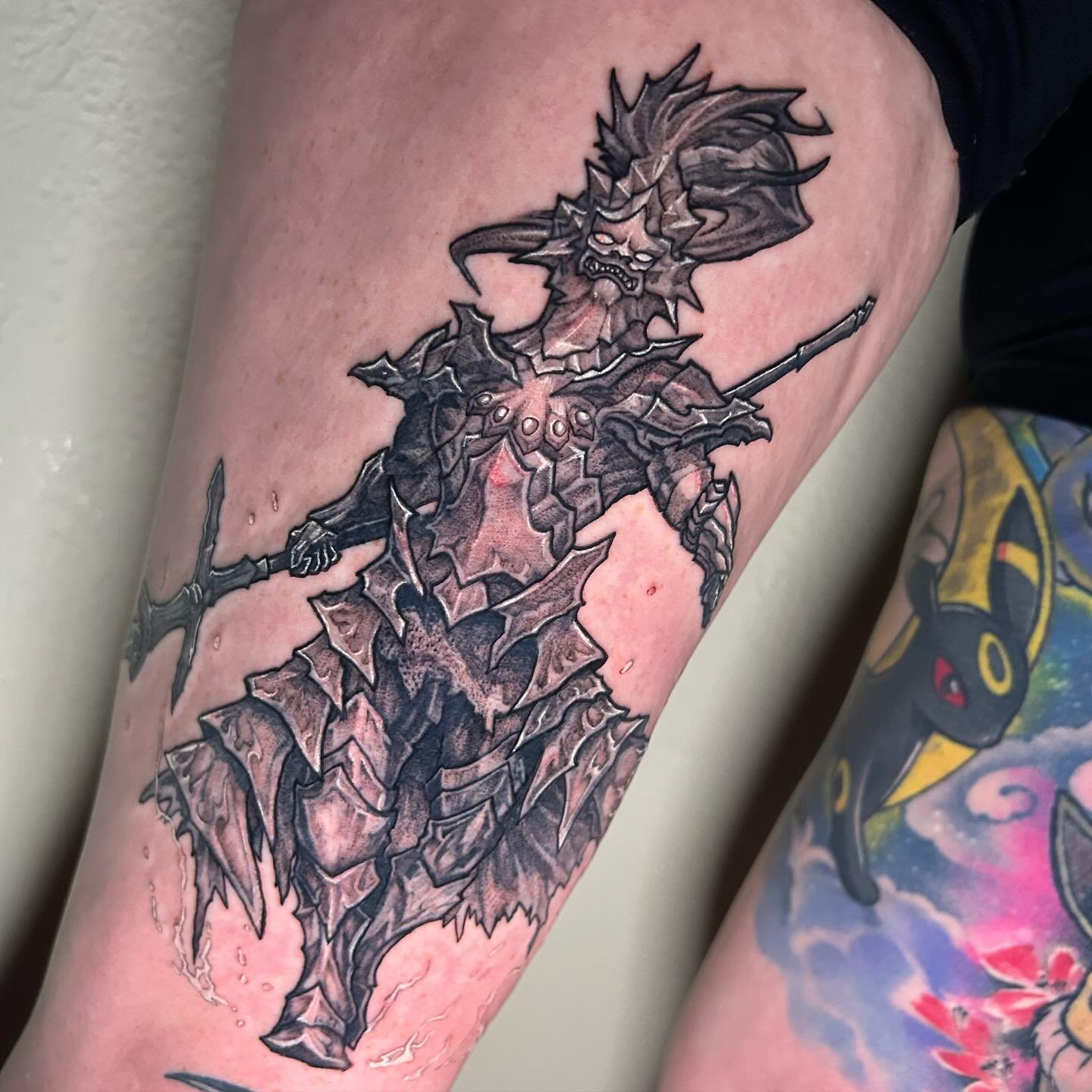 Finished up Dragon Slayer Ornstein! Had a lot of fun with this one, thank you Chelsea!
.
.
.
#darksouls#darksoulstattoo#ornsteinthedragonslayer#ornsteinthedragonslayertattoo#ornsteintattoo#blackwork#blackworktattoo#realistictattoo#realistic#whipshadi