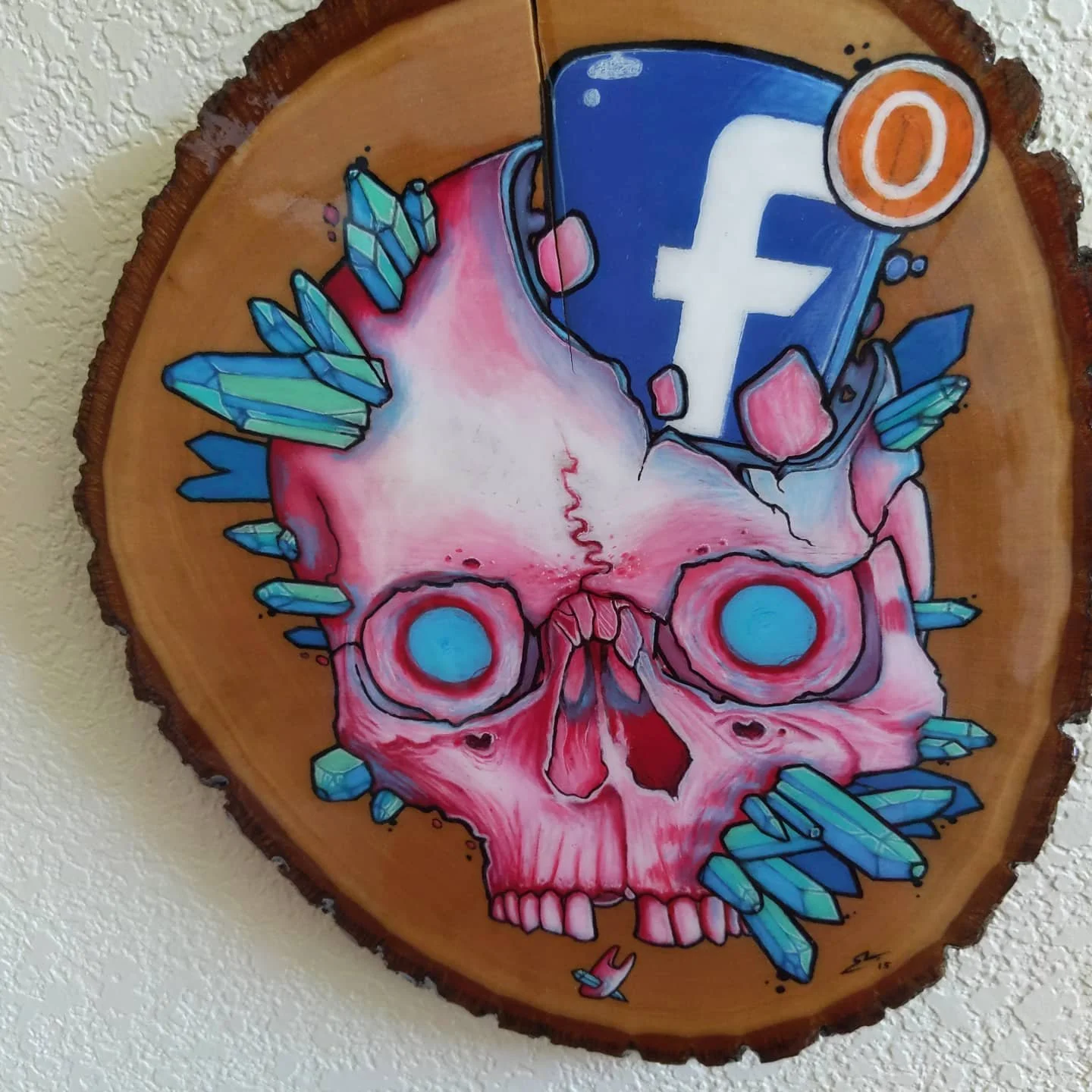 @facebook 

Absolutely love @prismacolor  on wood, with a resin pour to finish it, absolutely shimmers 🦇

This piece had an unfortunate 'accident' before it was resined, been contemplating fixing or leaving it as is!