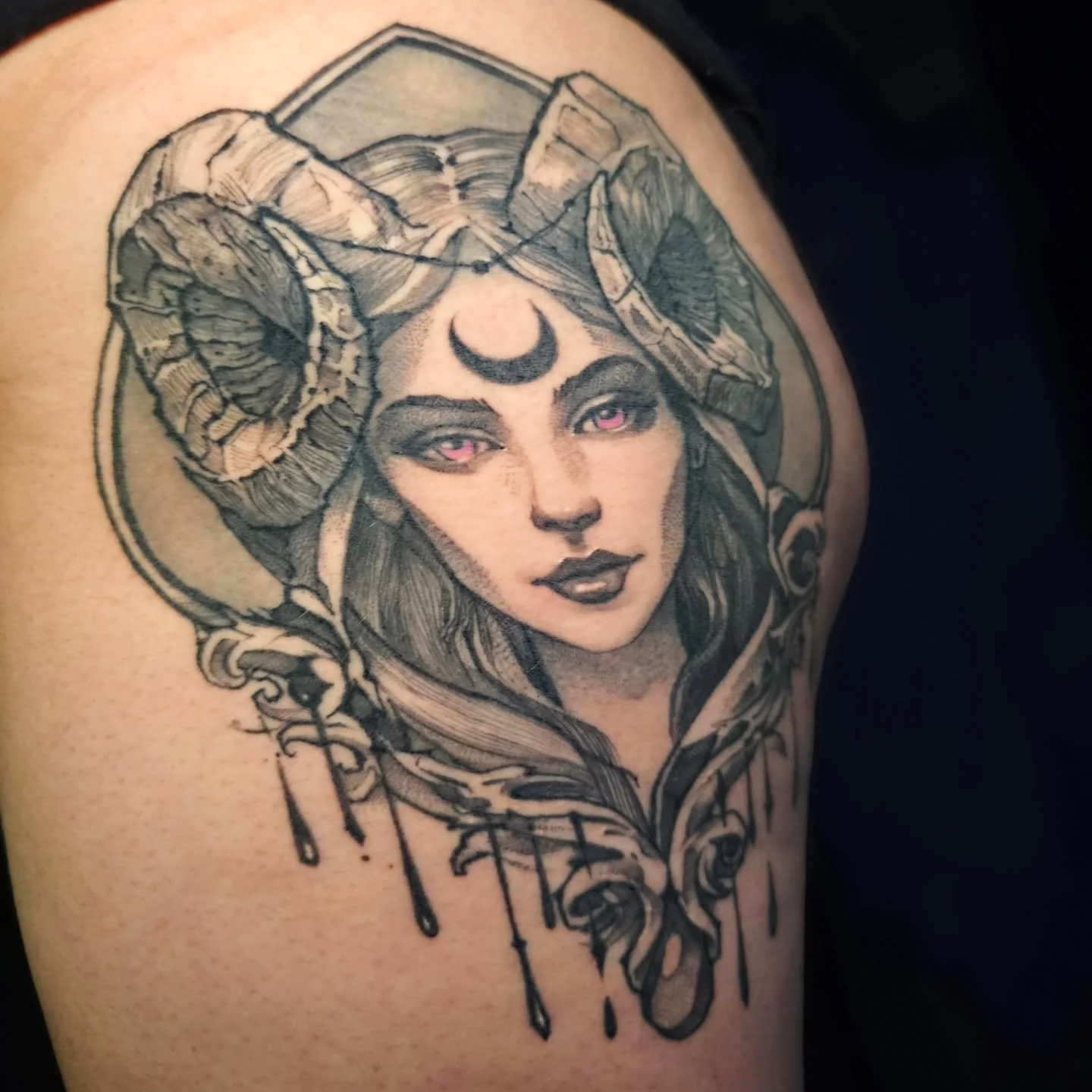 beautifuly healed #Lilith 
#mikazetattoo #nightshadetattooclub #blackandgreytattoo #coloradotattooartist