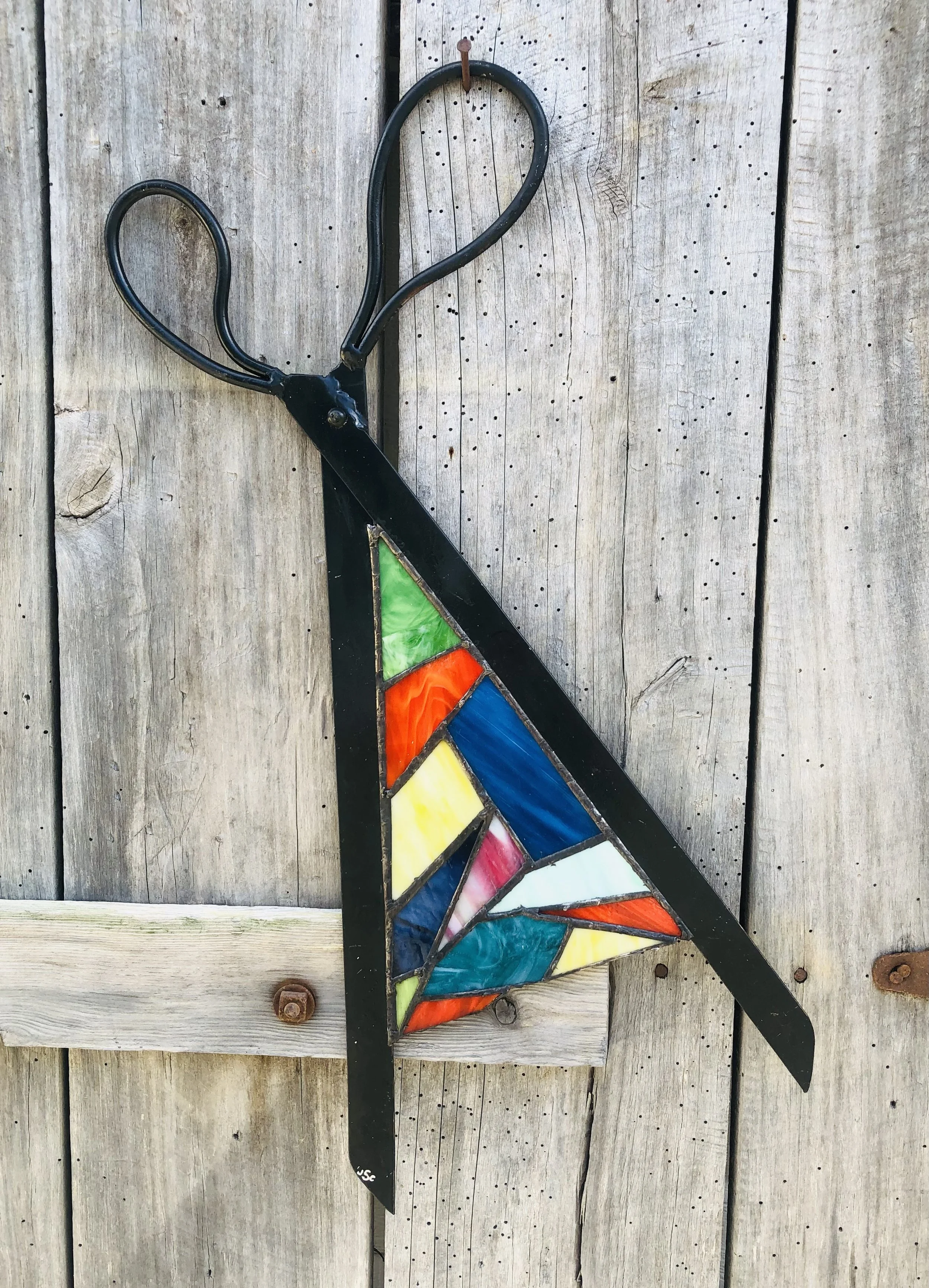 Over-sized Scissor Art