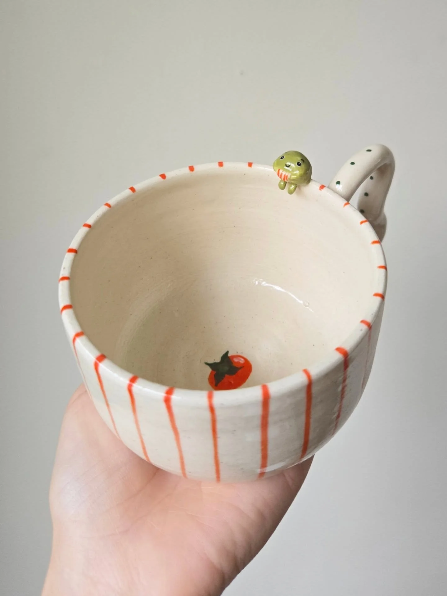 bean buddy mug #1 🌱

happy holidays from this tiny bean to you!
thebloopbean.com got a little refresh, just in time for you to peruse between holiday shenanigans 🧡 

.
.
.
.
.

#wheelthrown #pottery #ceramics #keramik #handmade #persimmon #bean #cu