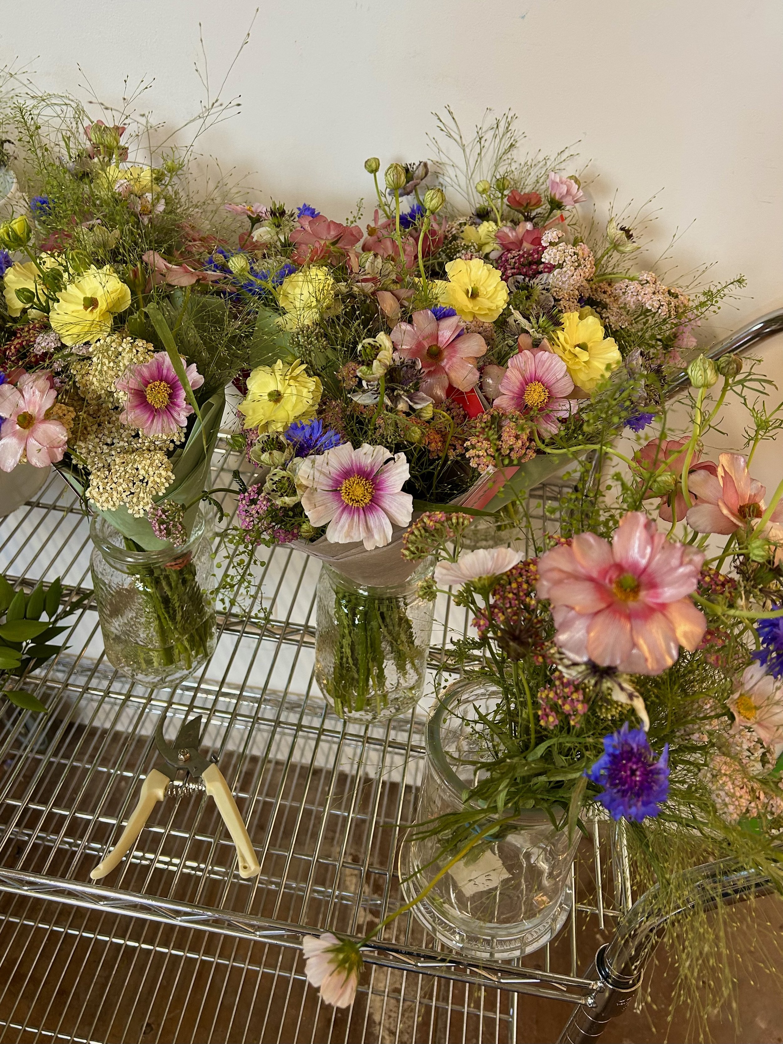 june wildflower bouquet workshop