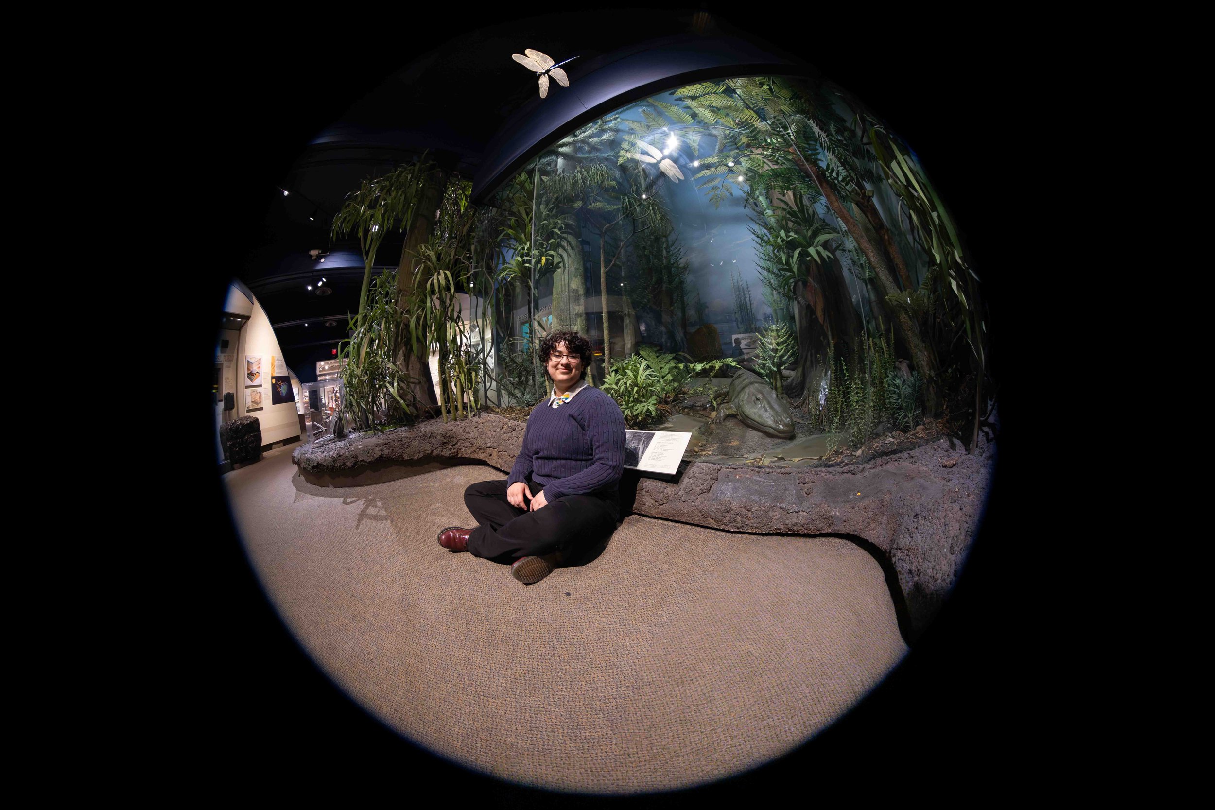 mt-lebanon-senior-pictures-museum-outdoor-oakland-pittsburgh-7.jpg