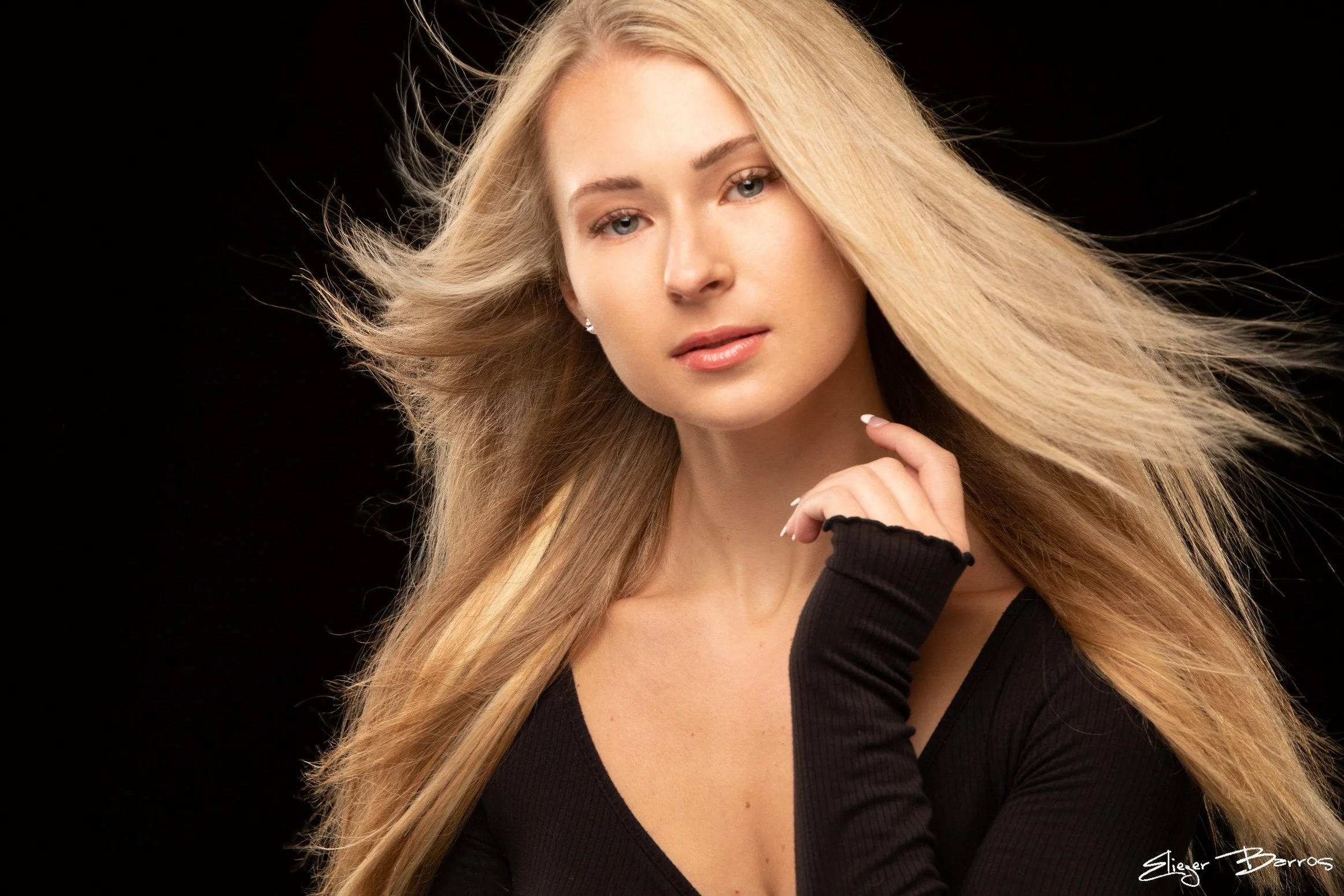 Artistic studio senior pictures of a young woman with beautiful flowing hair in Pittsburgh