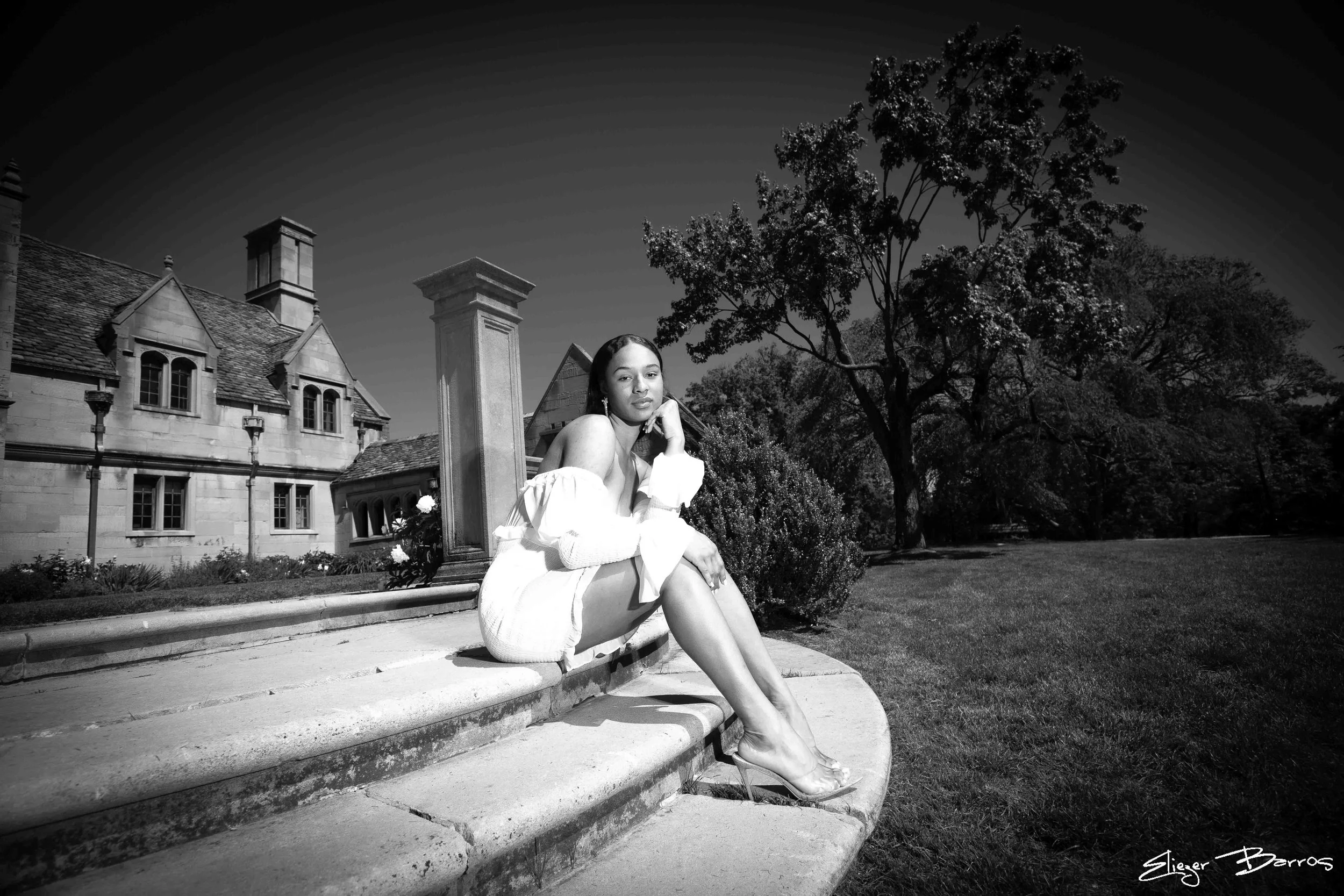 Senior pictures at Hartwood Acres Mansion and park in Pittsburgh with formal gardens and historic estate