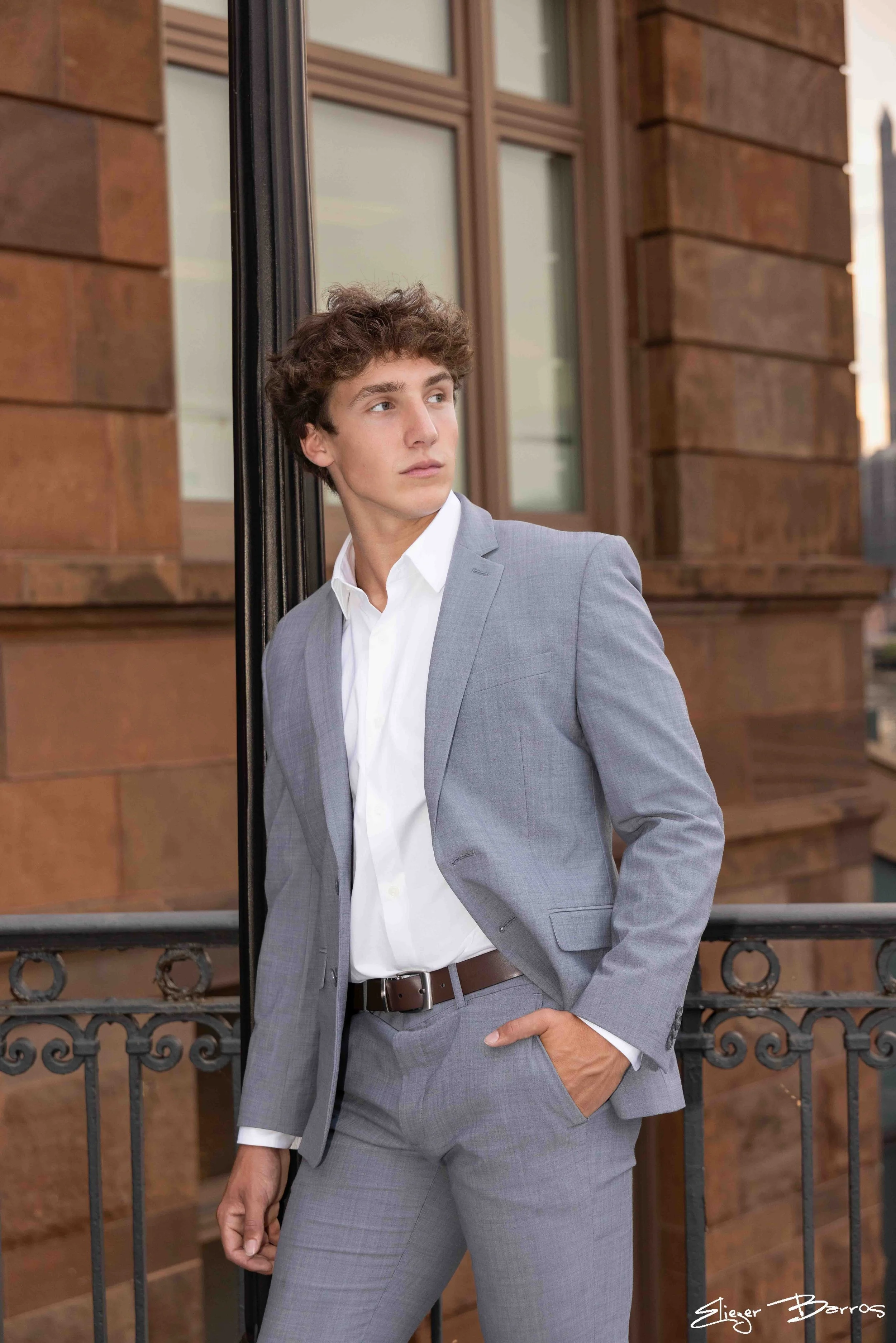 Artistic senior pictures in Pittsburgh studio or outdoor