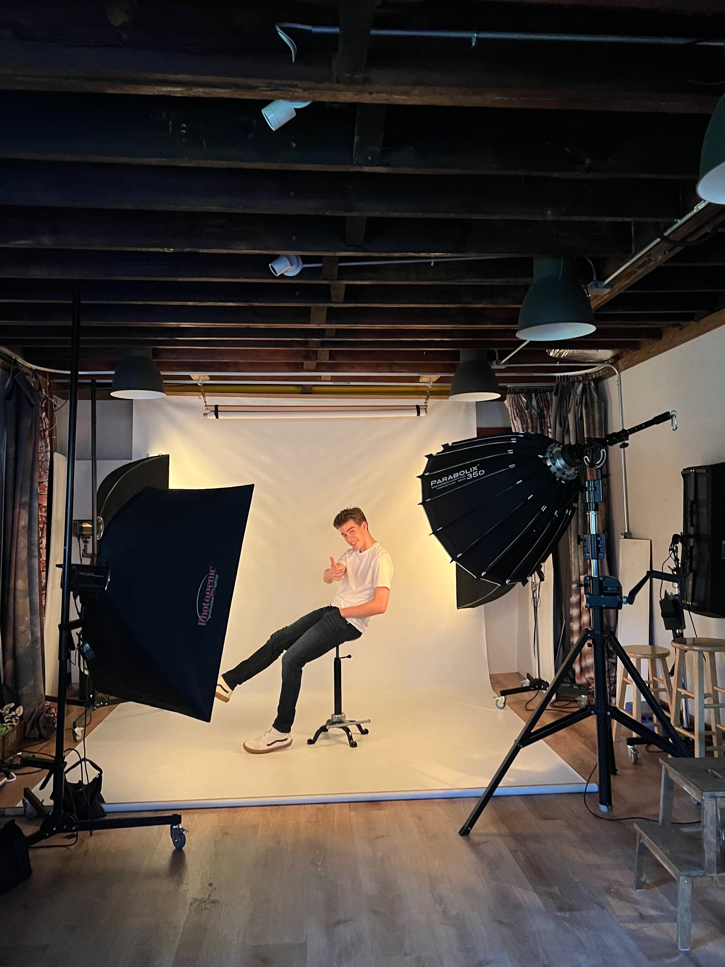 Booking senior pictures session with Eliezer Barros Photography