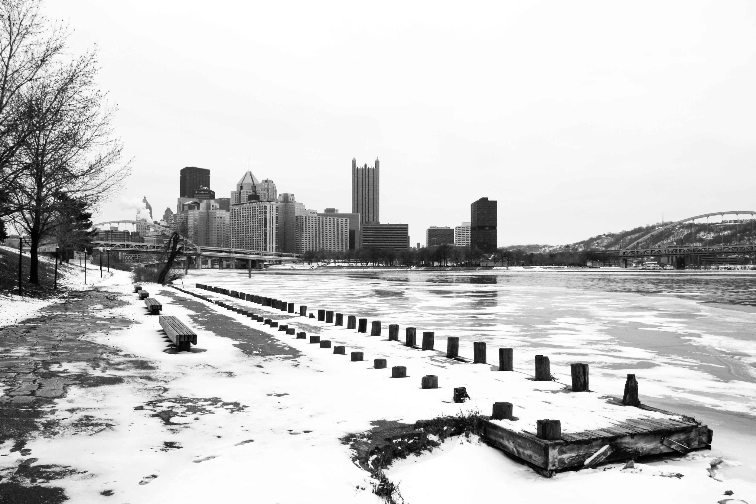 Iconic Pittsburgh skyline and cityscape photography from Eliezer Barros’ 1993–2026 collection, capturing the heart of the Steel City