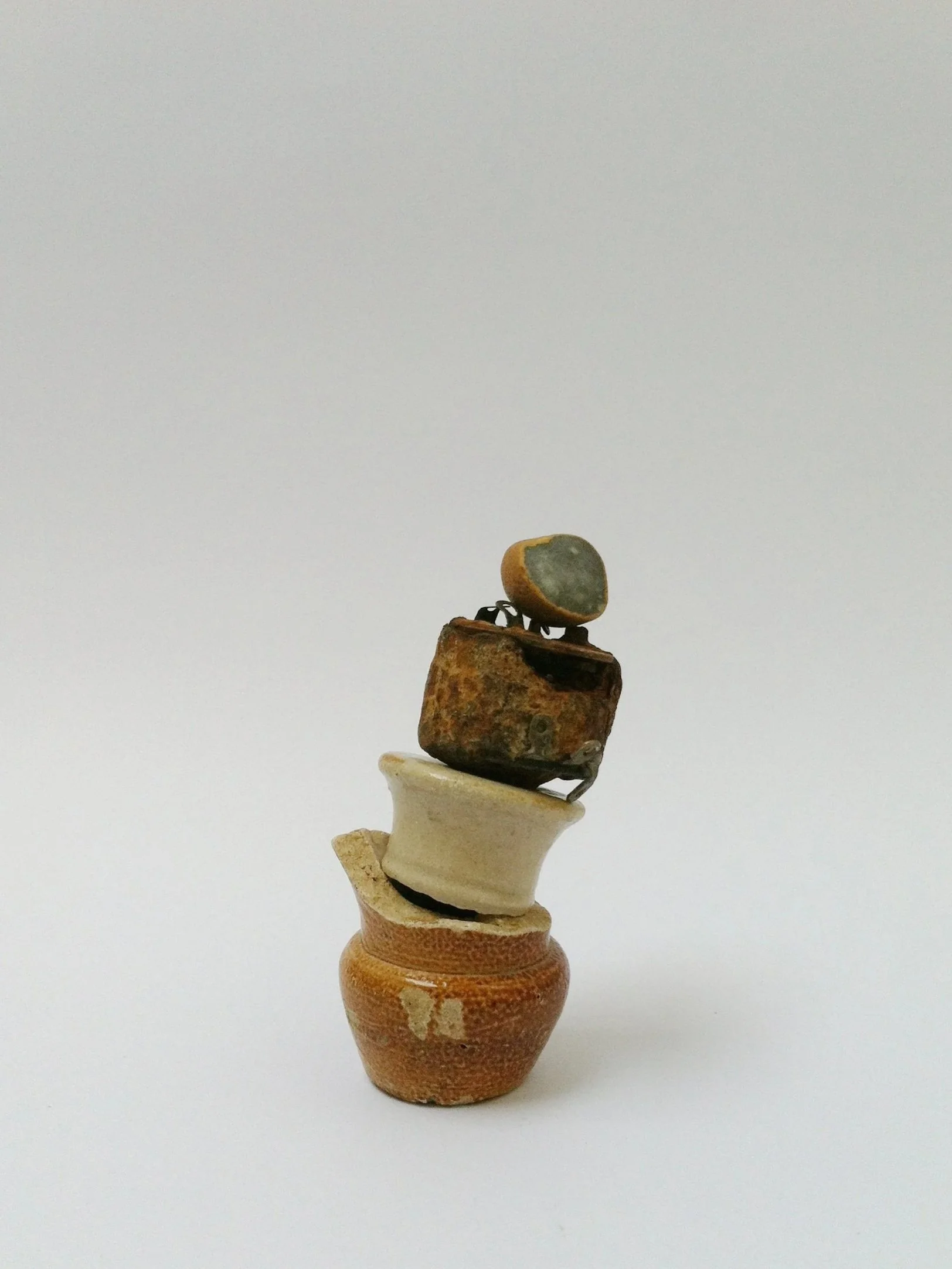 Untitled (Mudlarkin), 2014, Stone, ceramics, metall