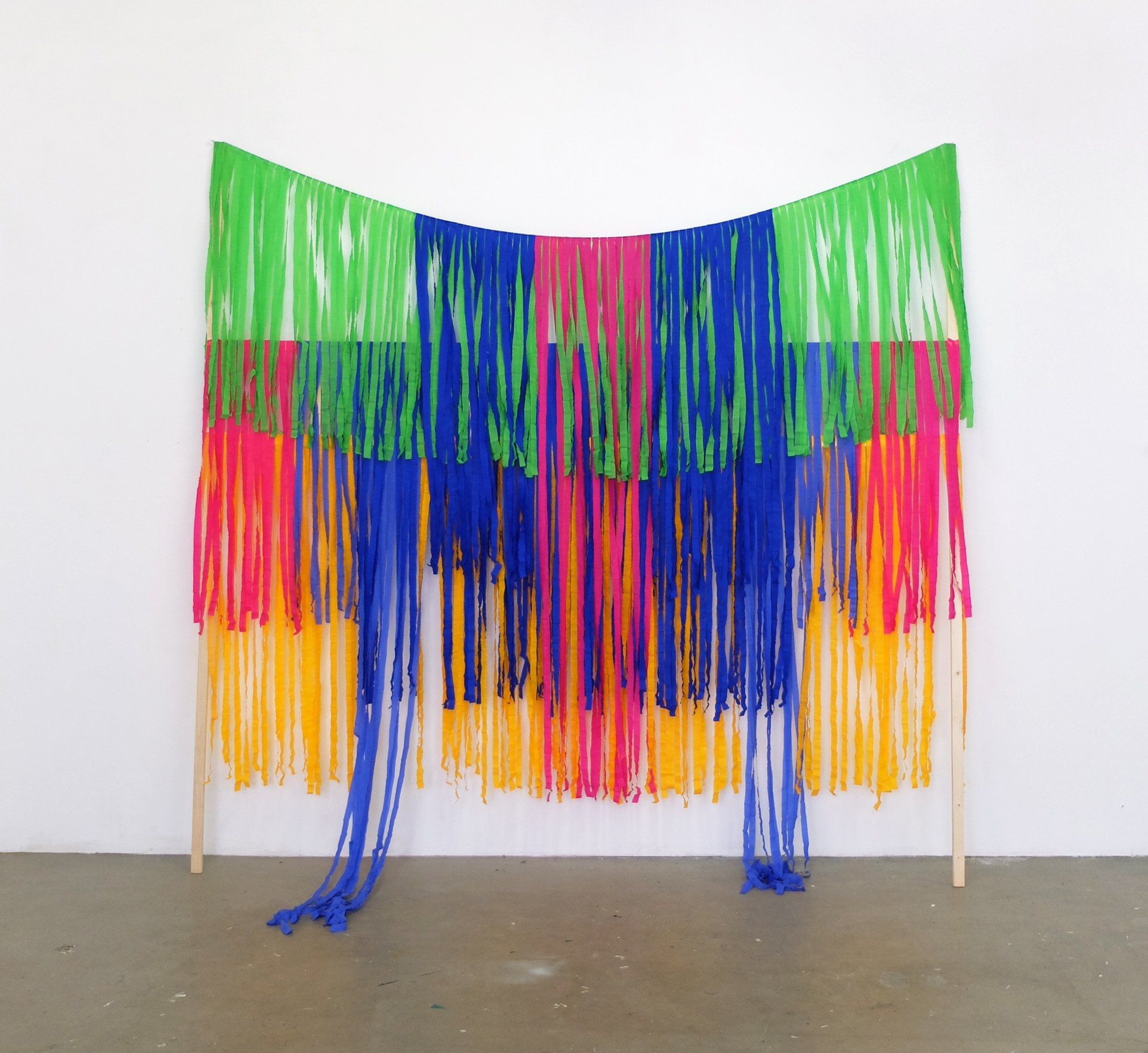 Untitled (5c), 2017, Paper, wood and wire, 250x307 cm