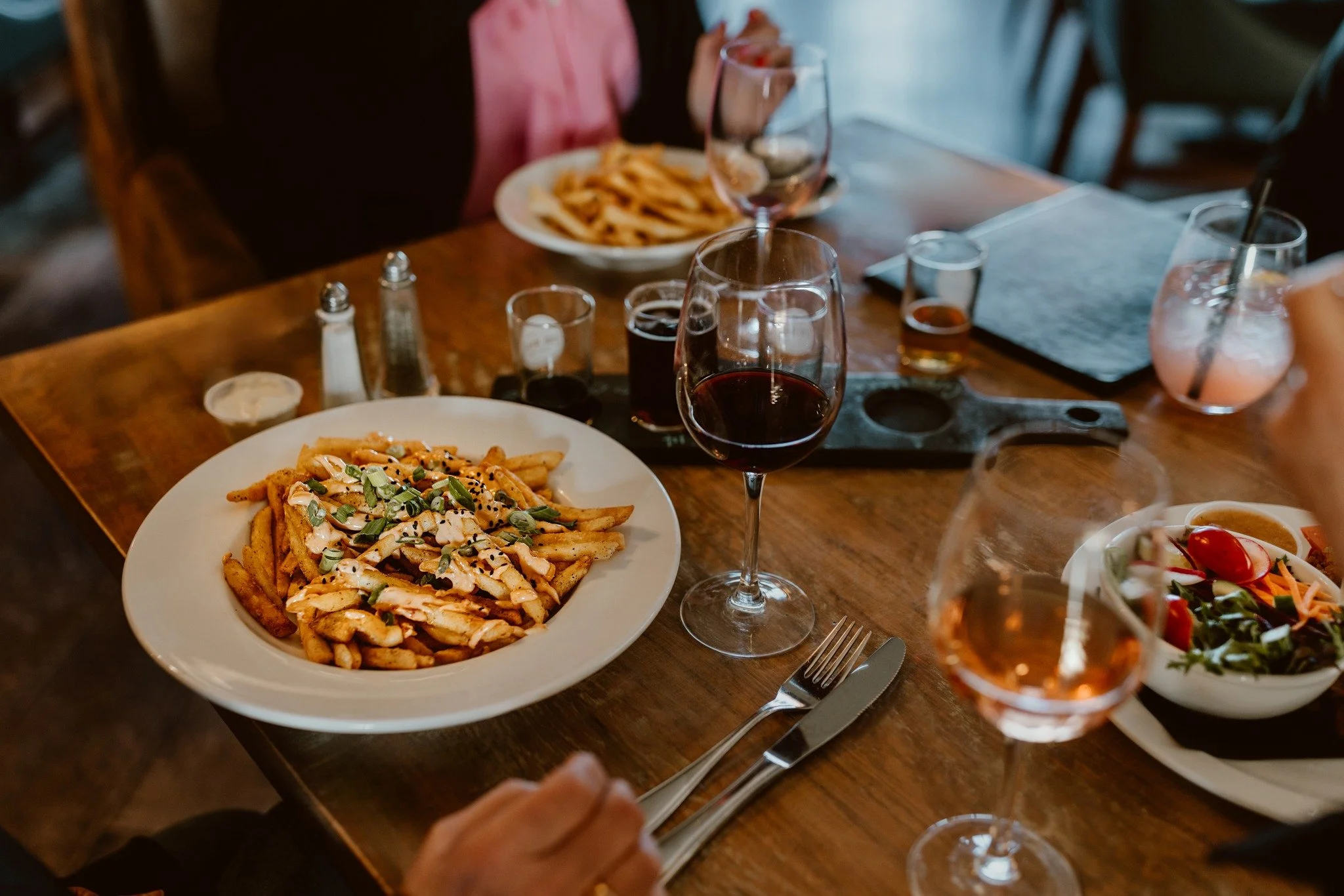 🍻 Our taps definitely steal the spotlight, but trust us, the food is just as good! We&rsquo;re serving up pub classics and Joyce favourites that keep everyone coming back for more. 😋

We're gearing up to get the kitchen back to full swing soon, and