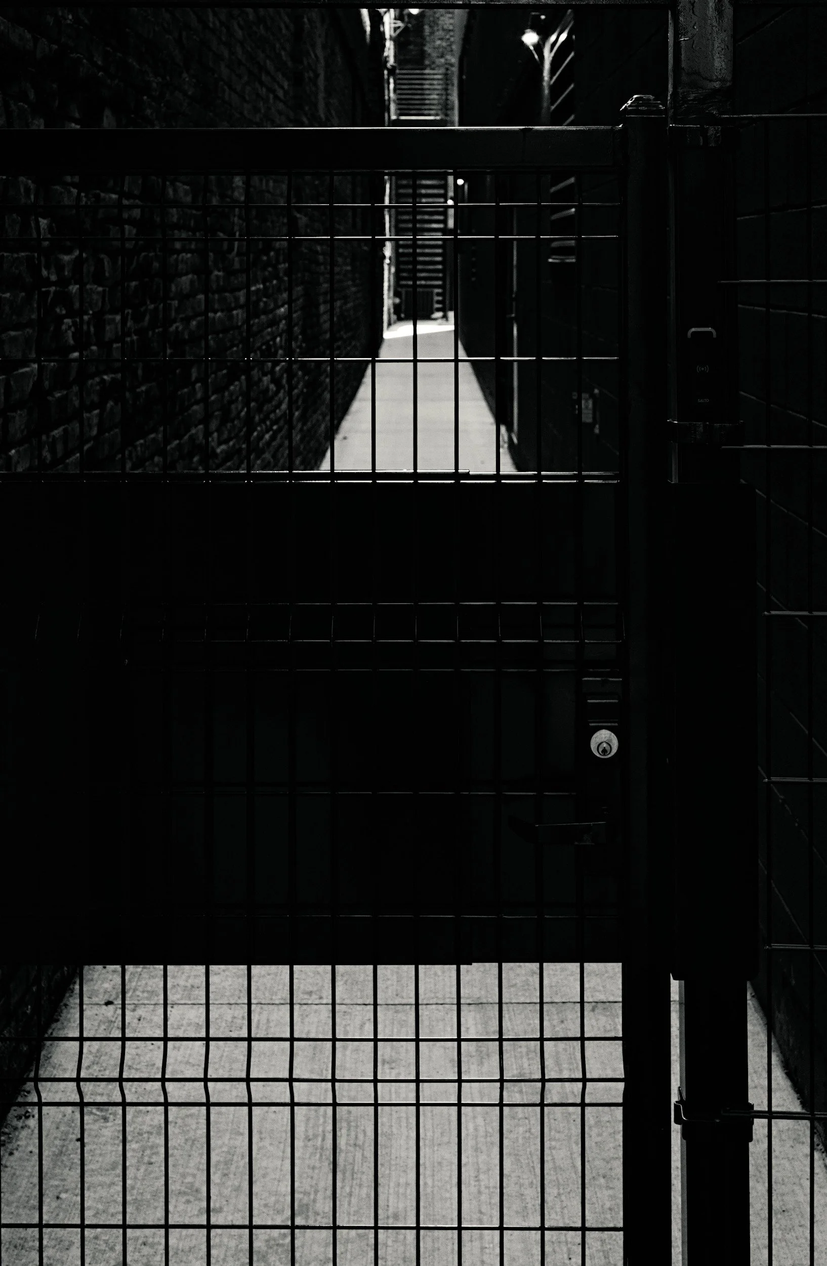 Threshold // Chicago, 2025 // Focus: Shadow and Light Exhibition On-Line Annex, Black Box Gallery, 2026