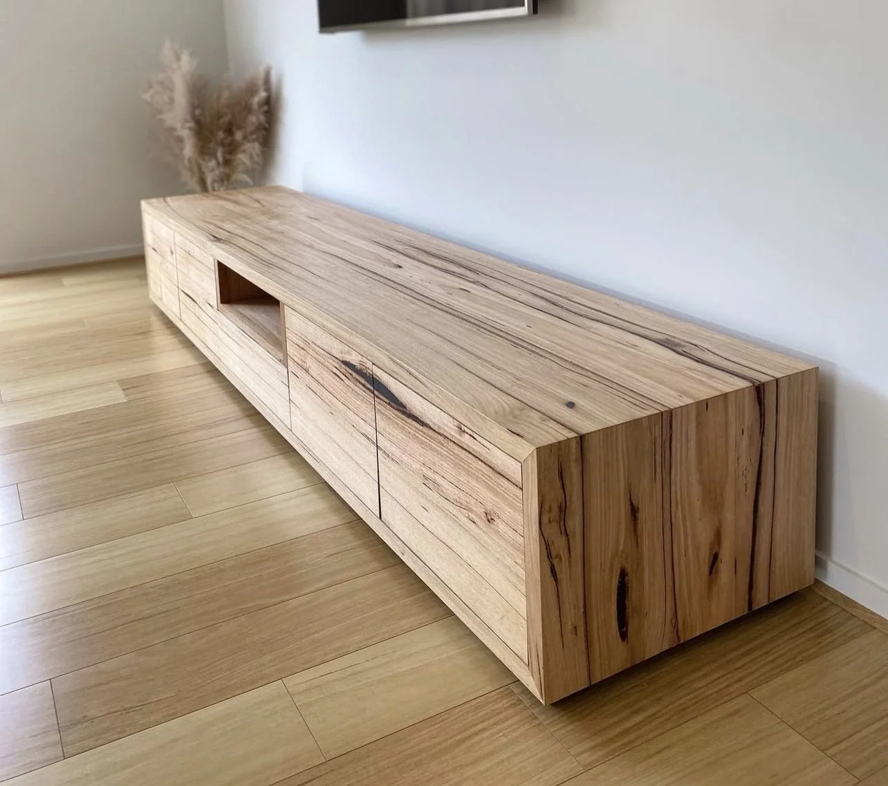 Credenza
