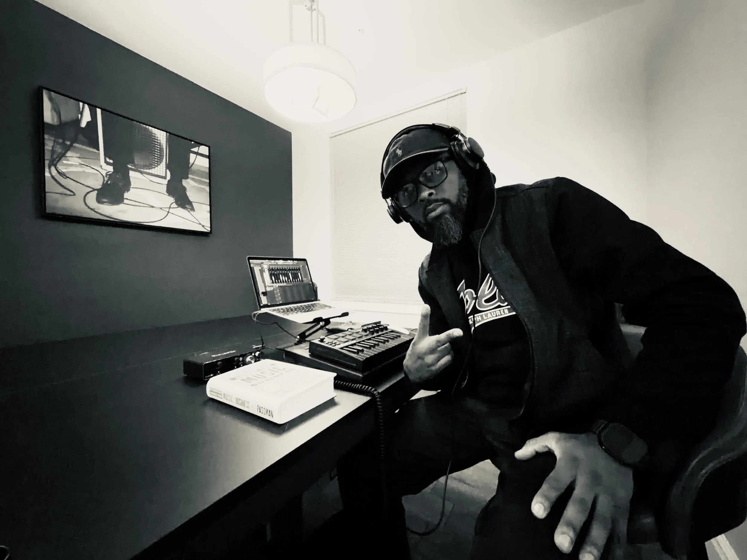 An Image Of SEVENTWEN (7TWEN BEATS)