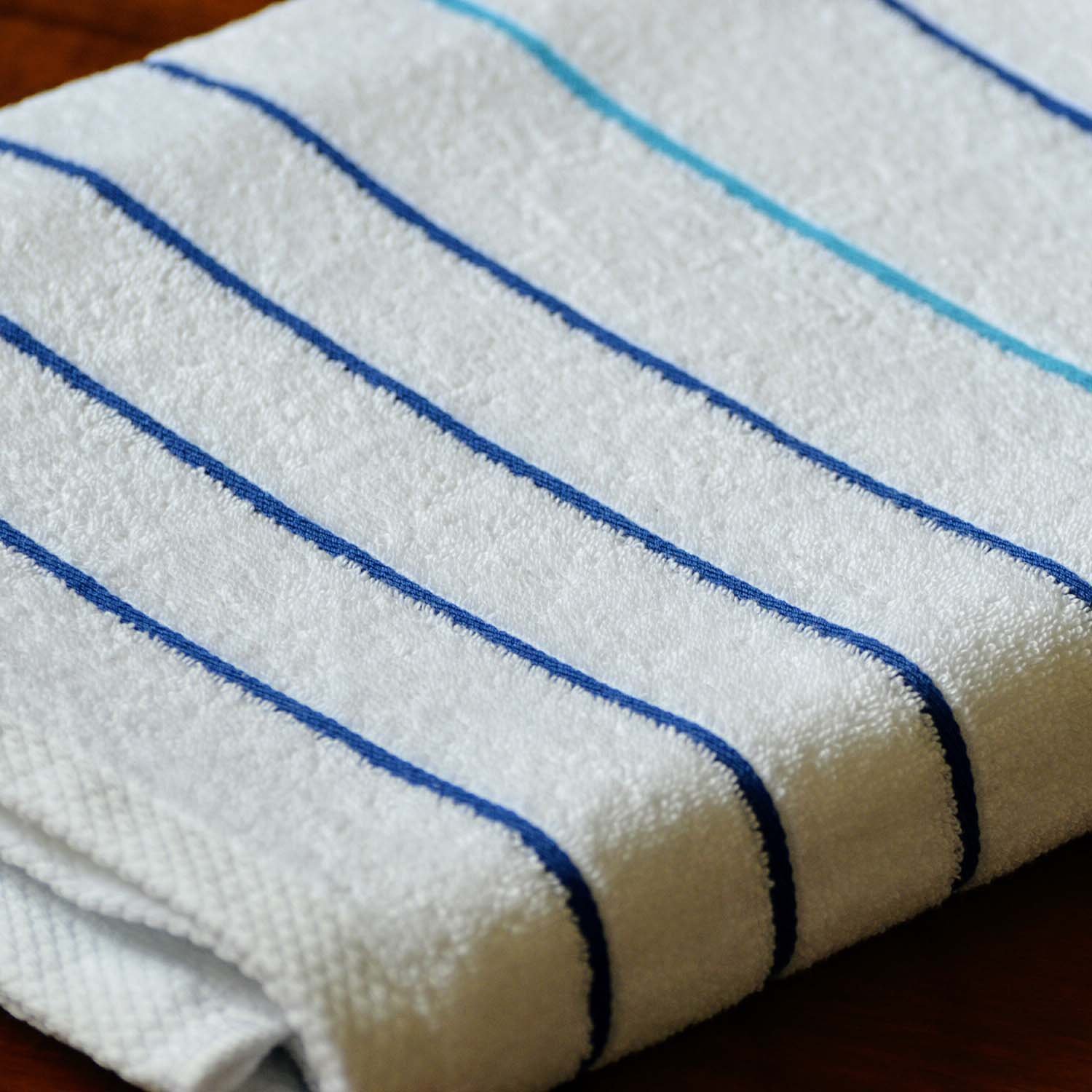 Premium+Grade+Weft+Pool+Towel_007.jpg