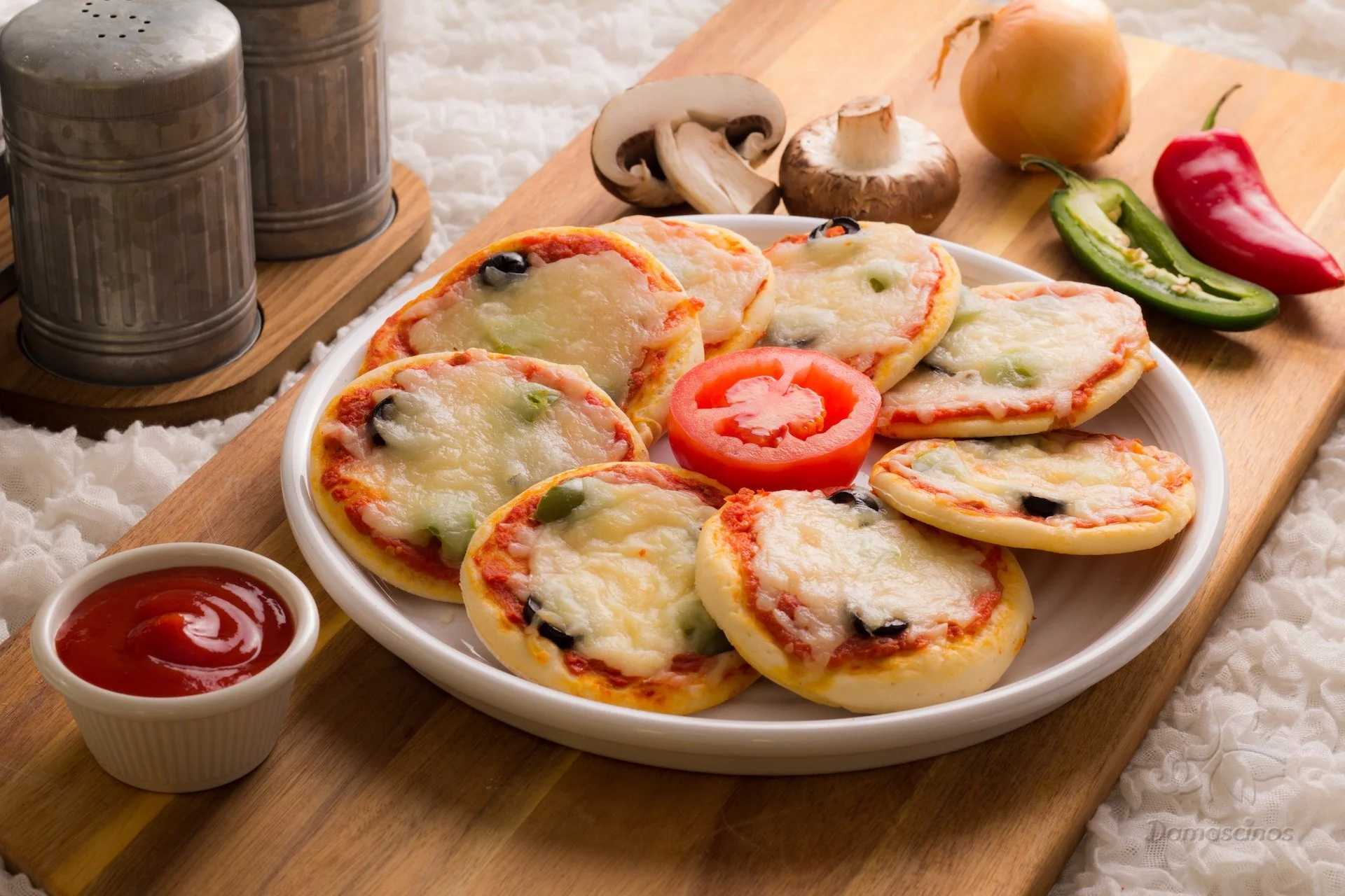 Mini pizza 2 copy.jpg