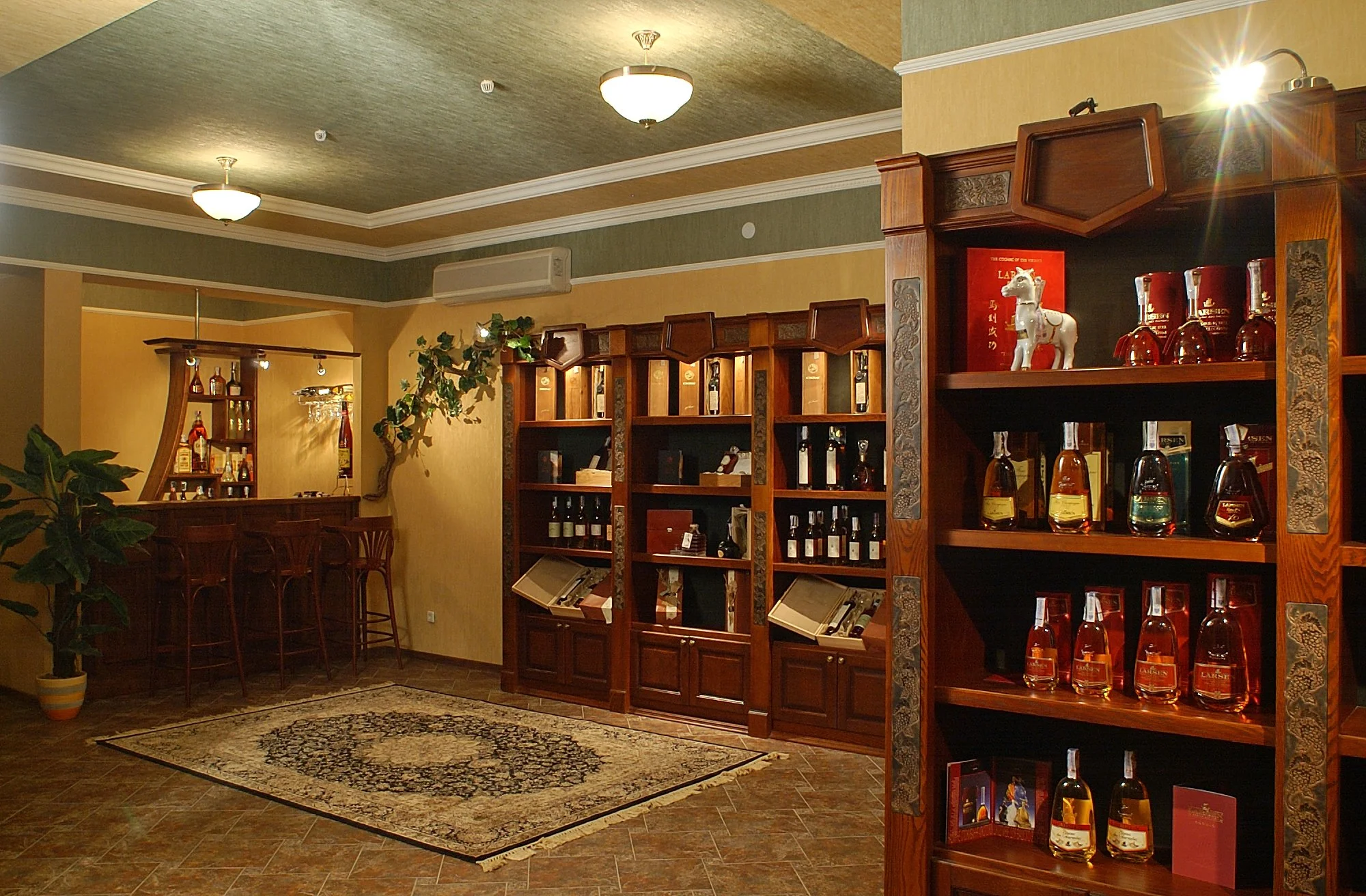 Custom cabinet maker Denver, Castle Pines Village