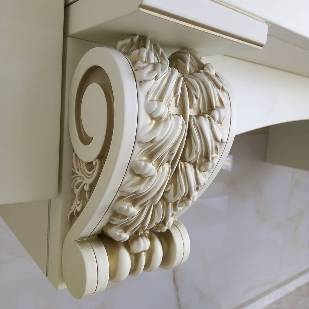 High-end modern kitchen featuring Shinnoki Desert Oak cabinetry.