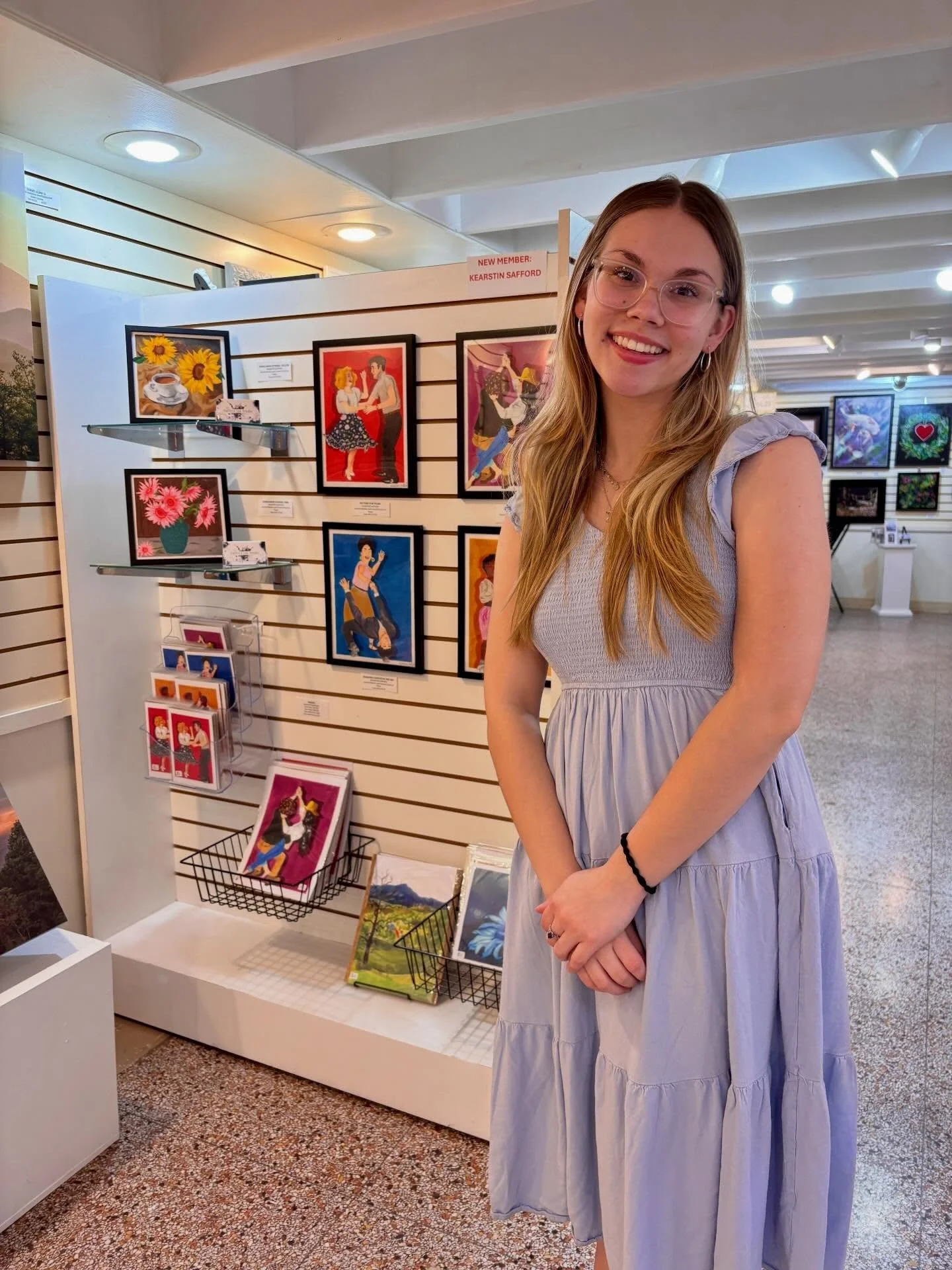 Guess who got into an artist co-op gallery!! 🙈 

I was recently accepted into the OASIS art gallery located in downtown Harrisonburg as one of the new artists! 🎨

I am now publicly selling my prints and originals at this location! If you&rsquo;re i
