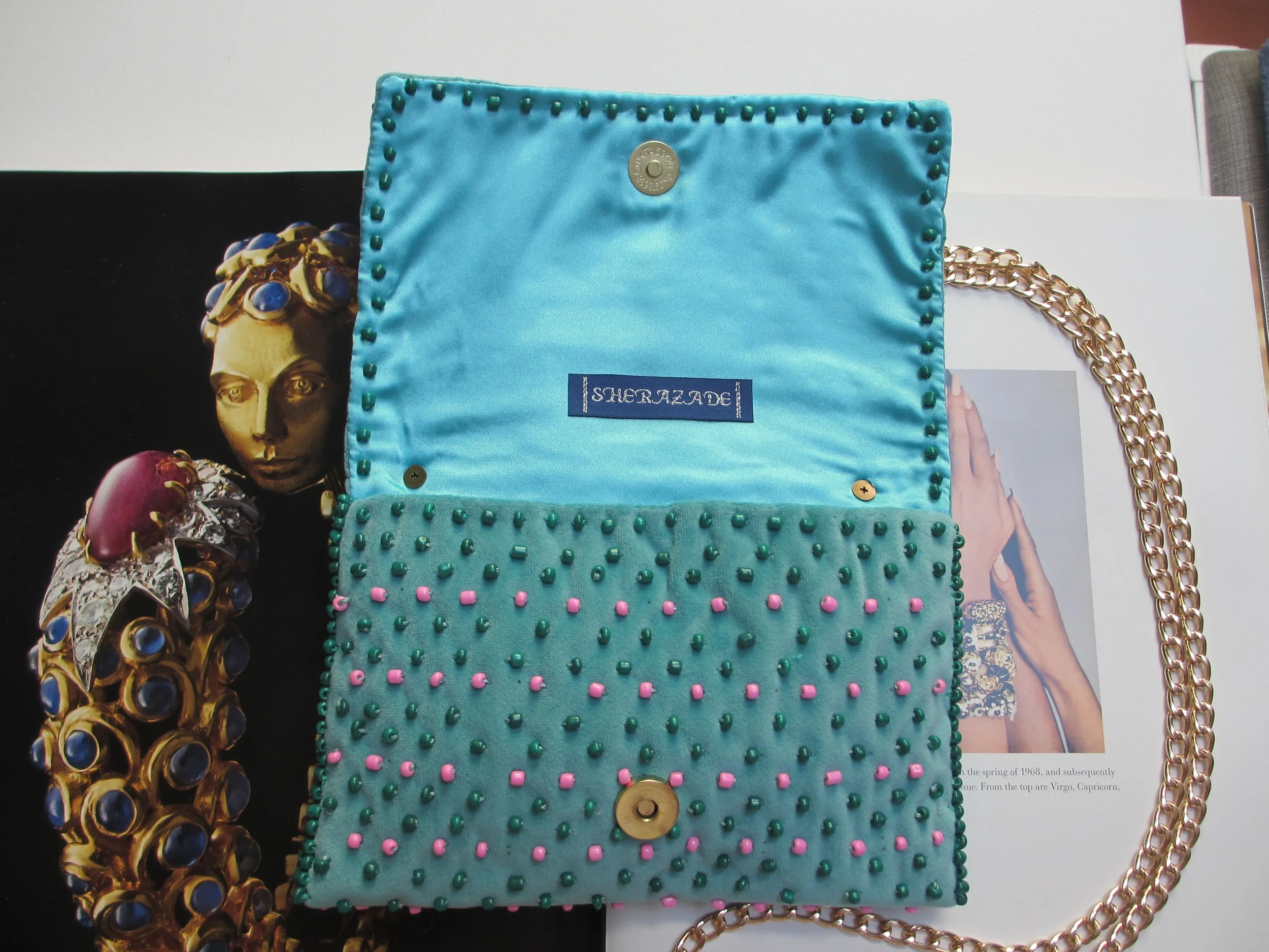 Bumble bea bag sherazade.JPG