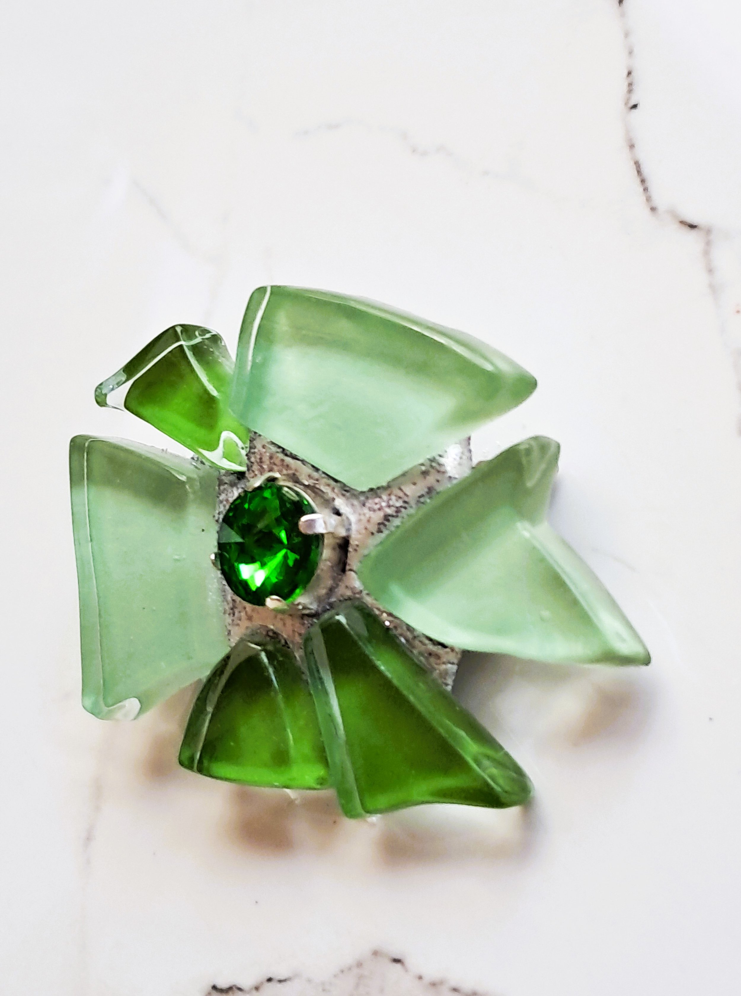 Mosaic brooch side.jpg