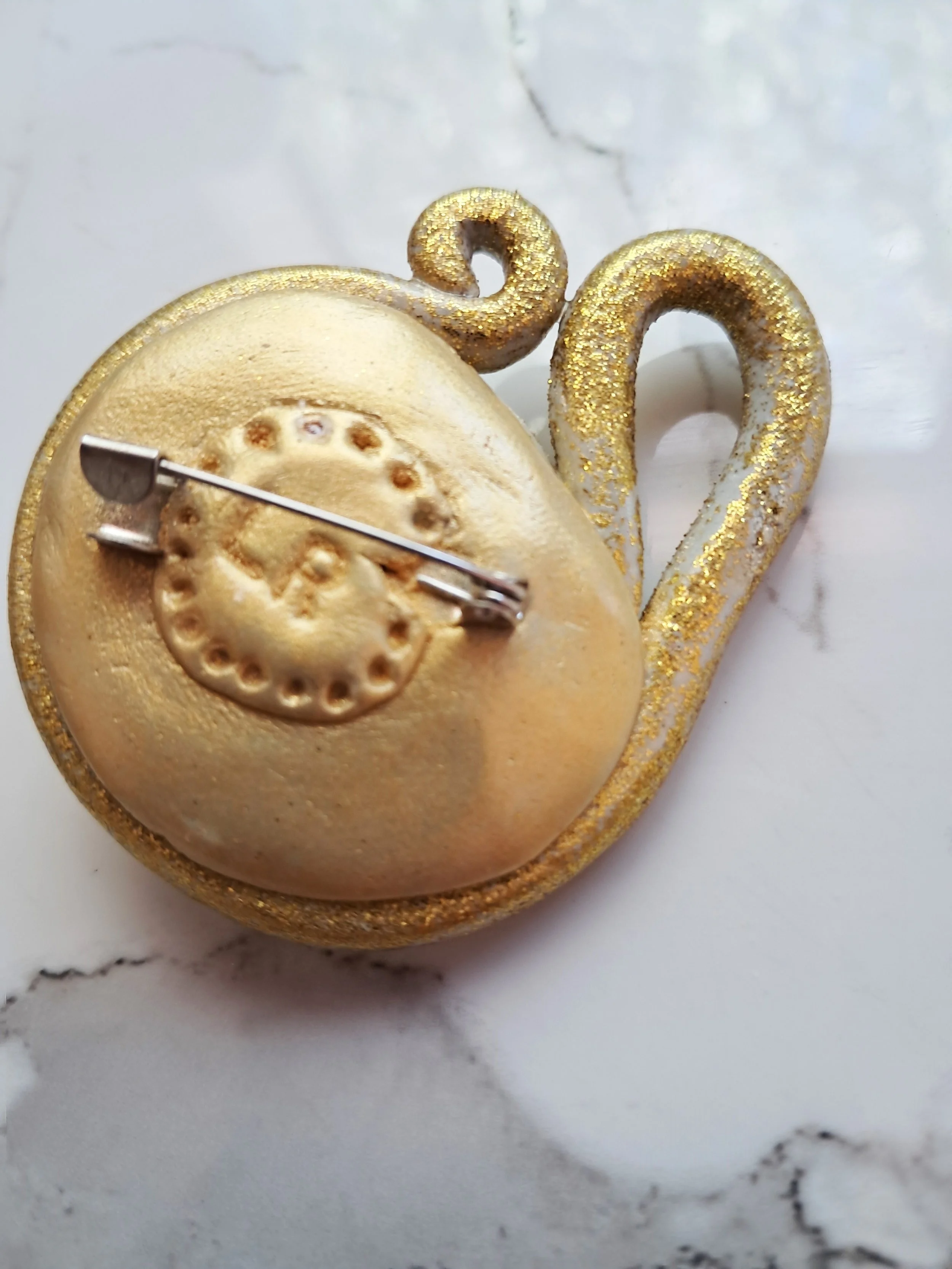 pearl swirl brooch back.jpg