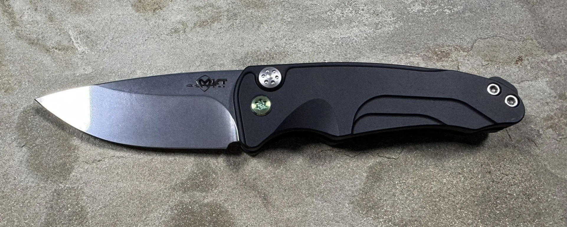 Smooth Criminal Auto Black Handles