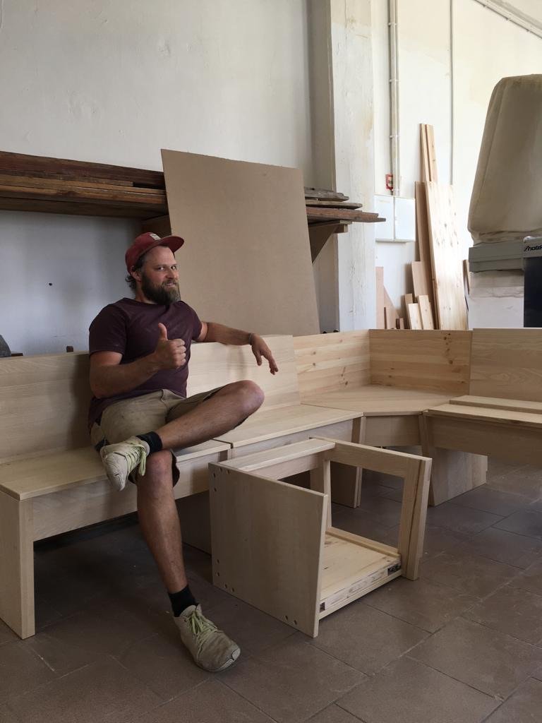 Sitzbank-Ecke-nach-Mass-Wunschkiste.jpeg