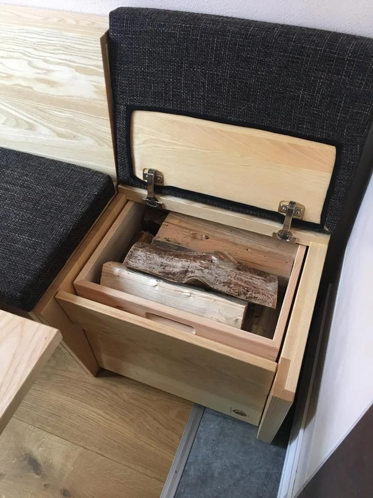 Holz-Sitzbank-klappbar.jpeg