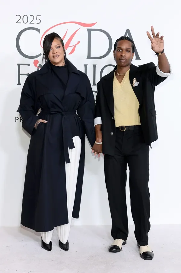 Rihanna, Mary-Kate and Ashley Olsen surprise in rare appearance at CFDA Fashion Awards