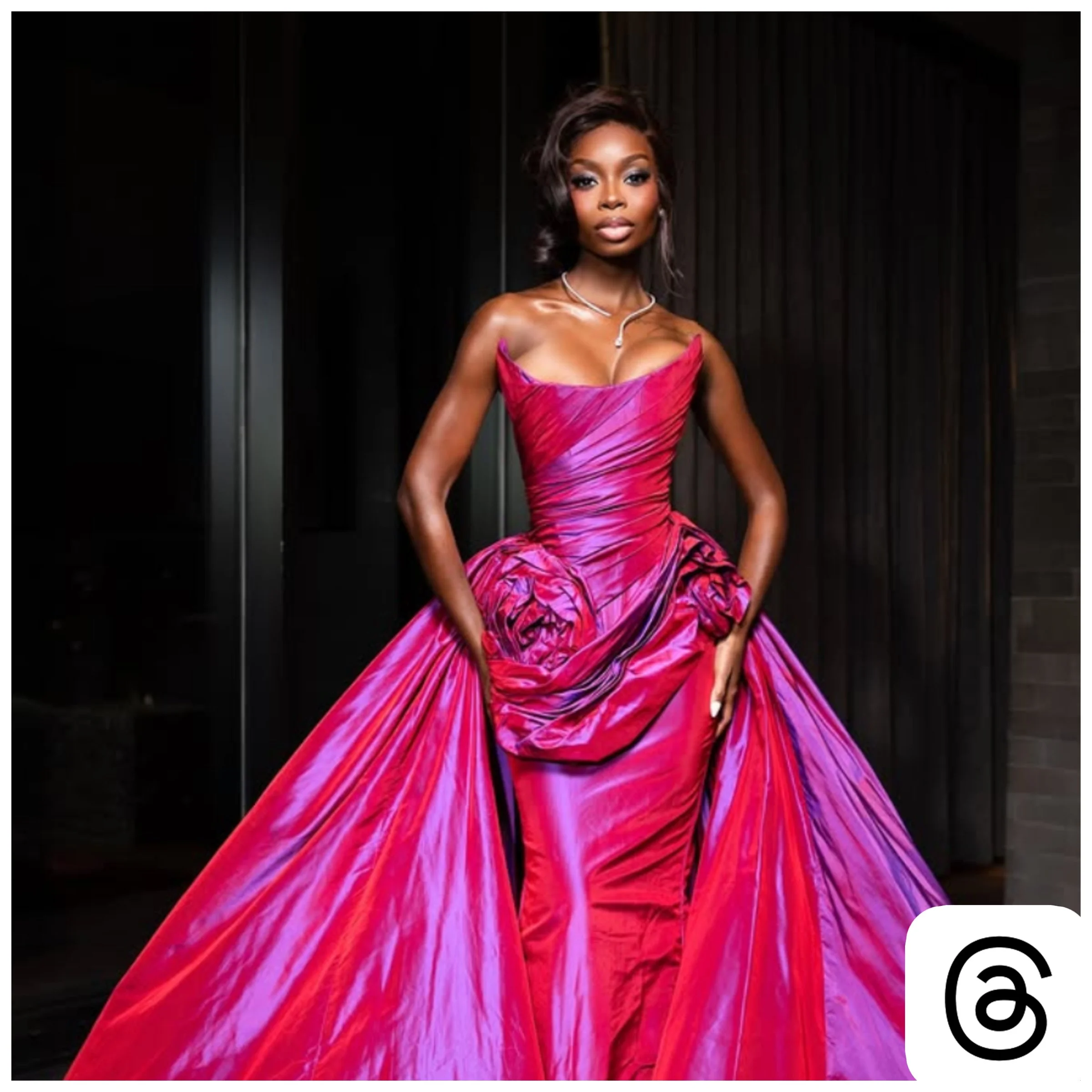 Threads: Glamour Girl✨