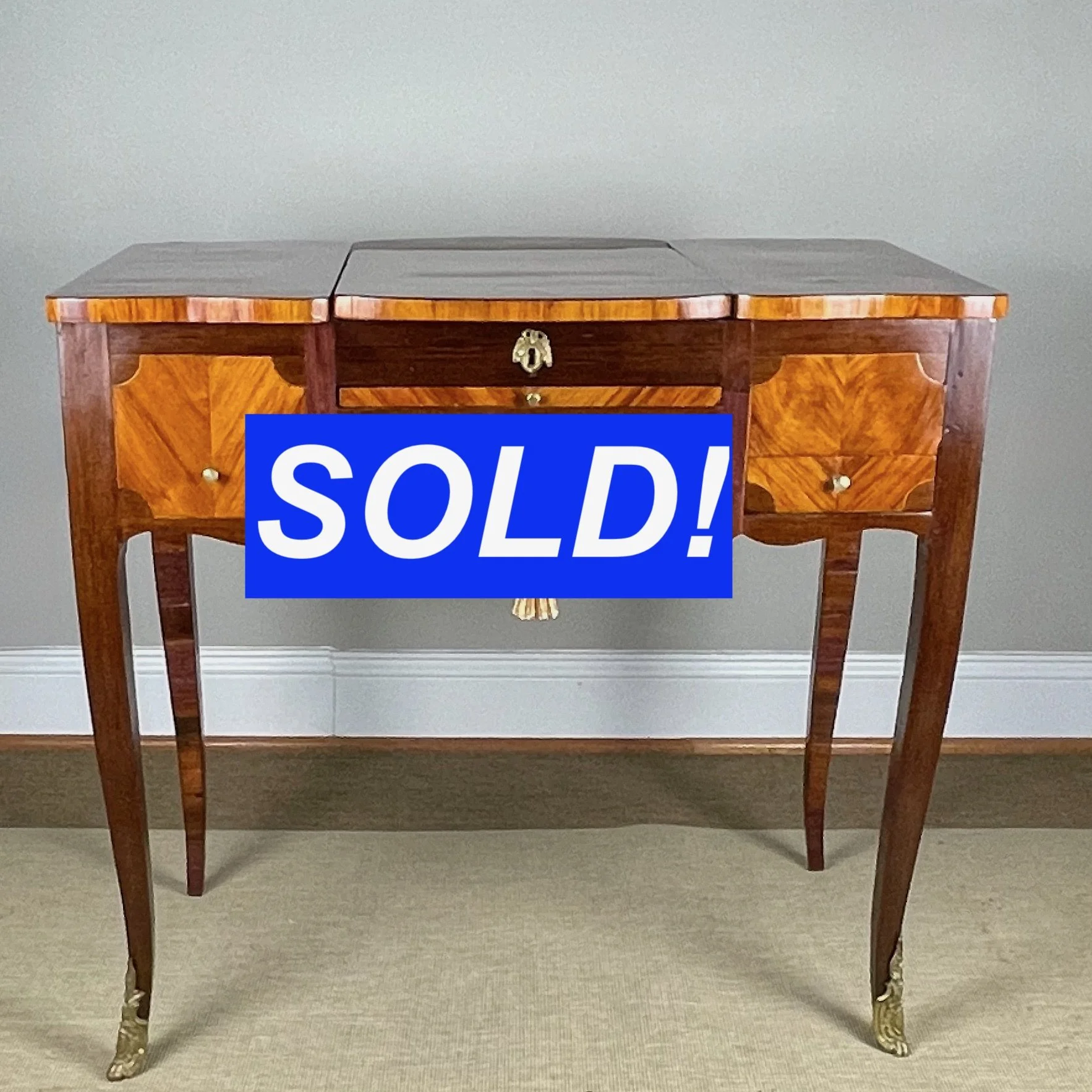 SOLD == Louis XV/XVI Period Coiffeuse in Amaranth and Tulipwood, by Pierre Plée, Paris, c. 1770