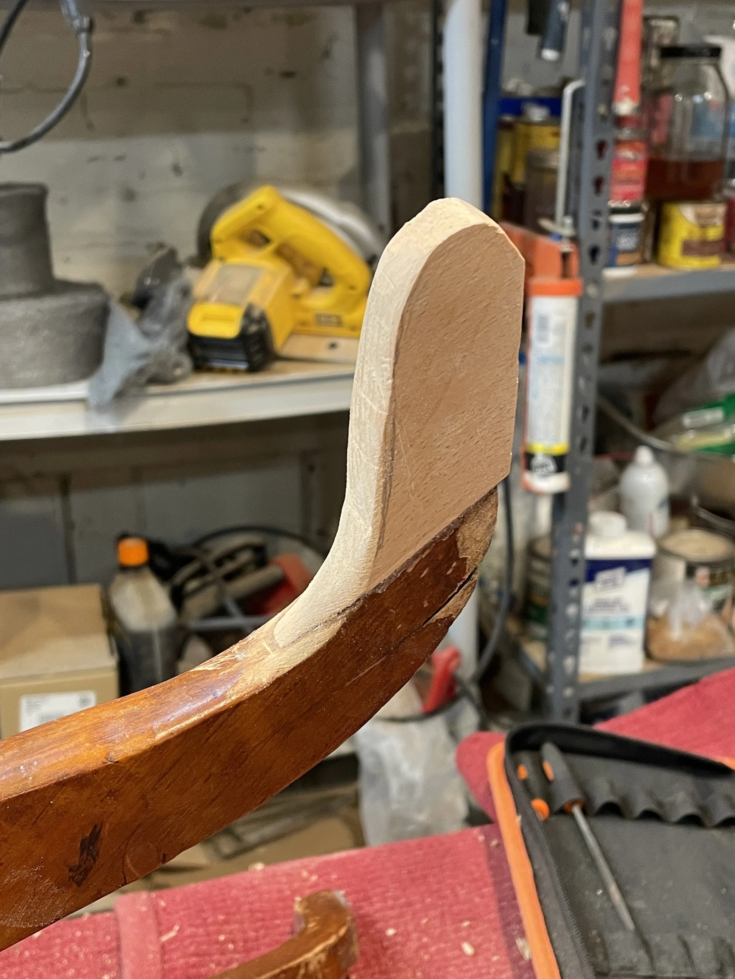 After cutting, time to use all the hand tools: hand planes, rasps, files...