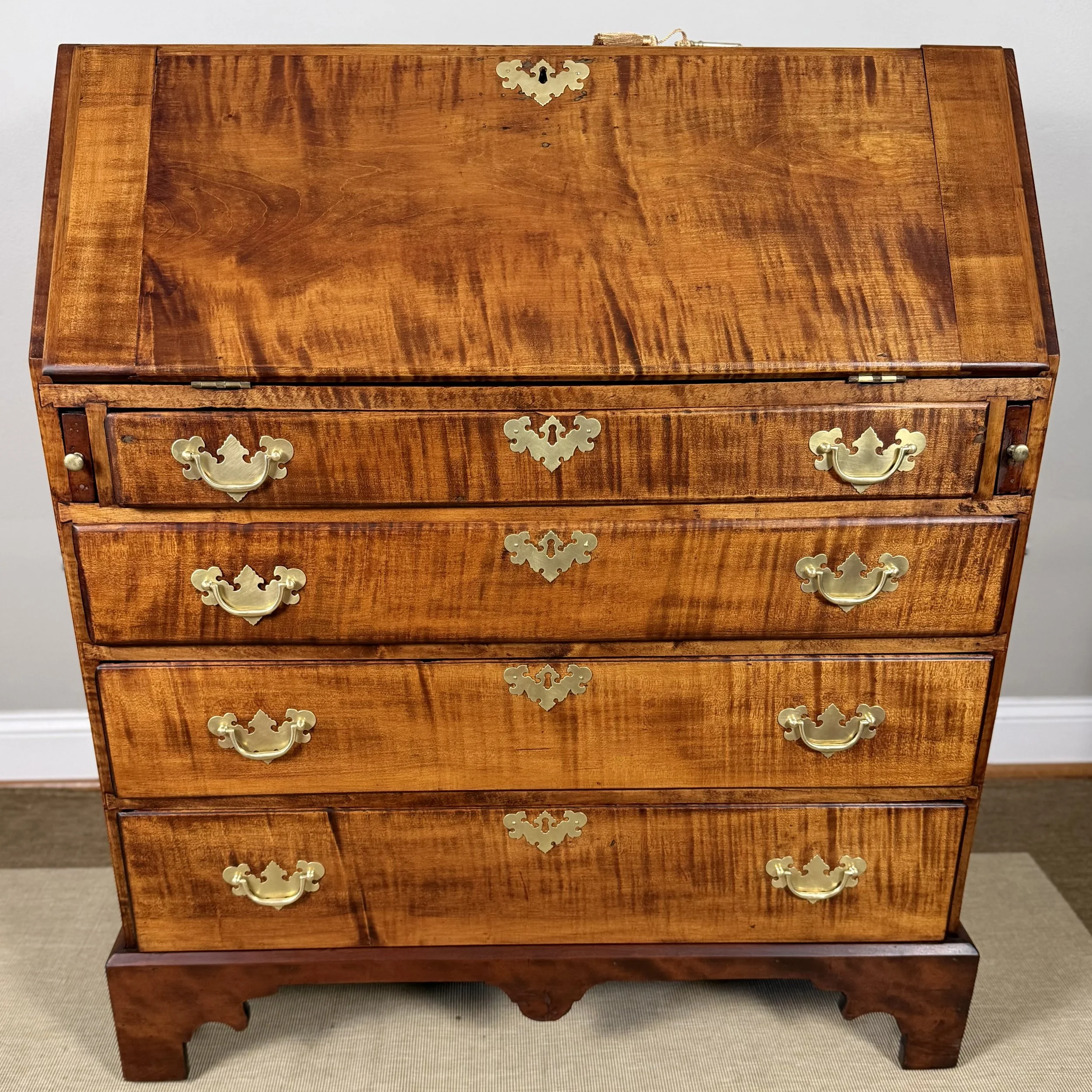 New England Chippendale Tiger Maple Slant-Front Desk, c. 1760–1780