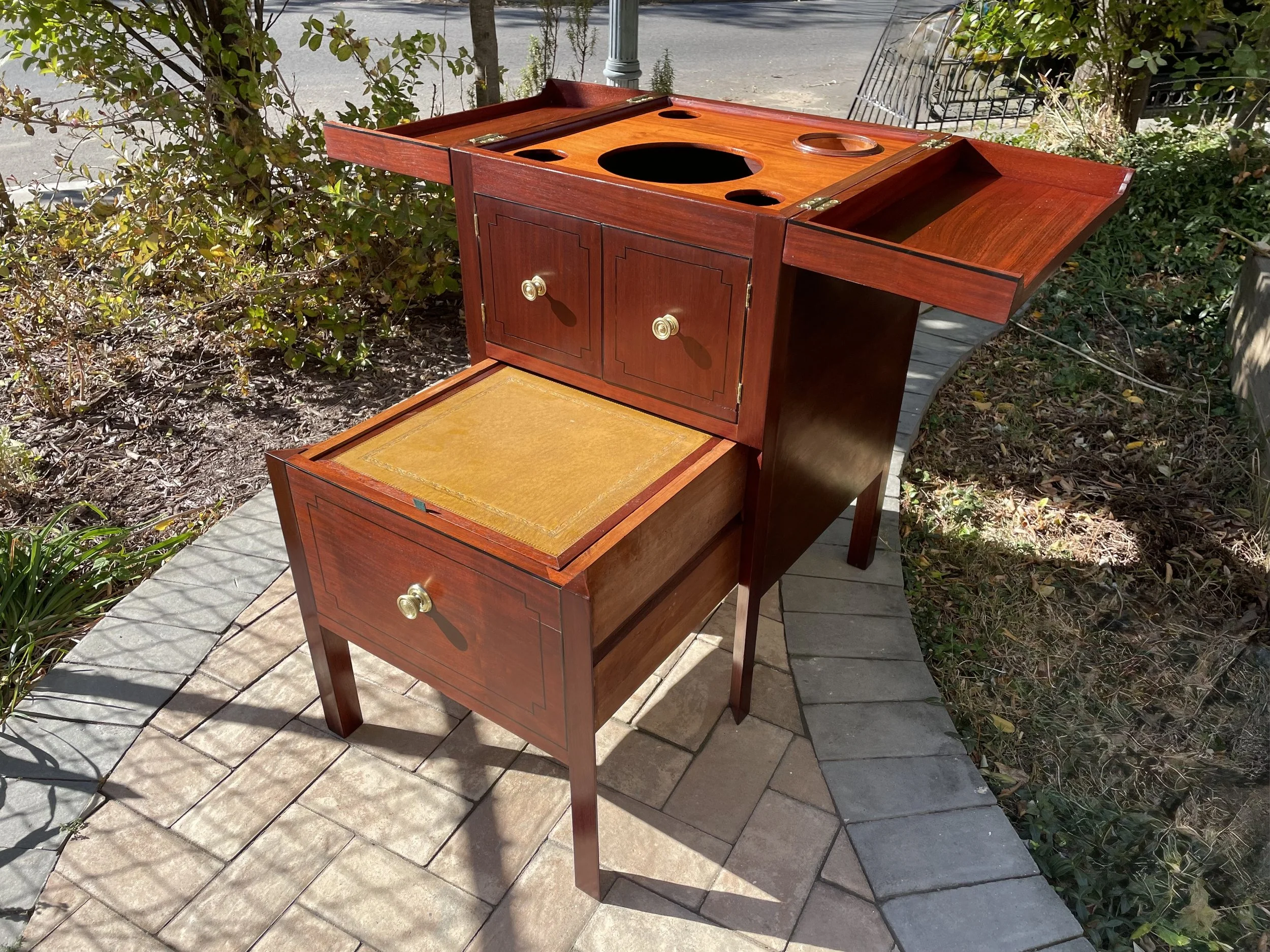 English Sheraton Night Table / Stand in mahogany and Brazilian rosewood