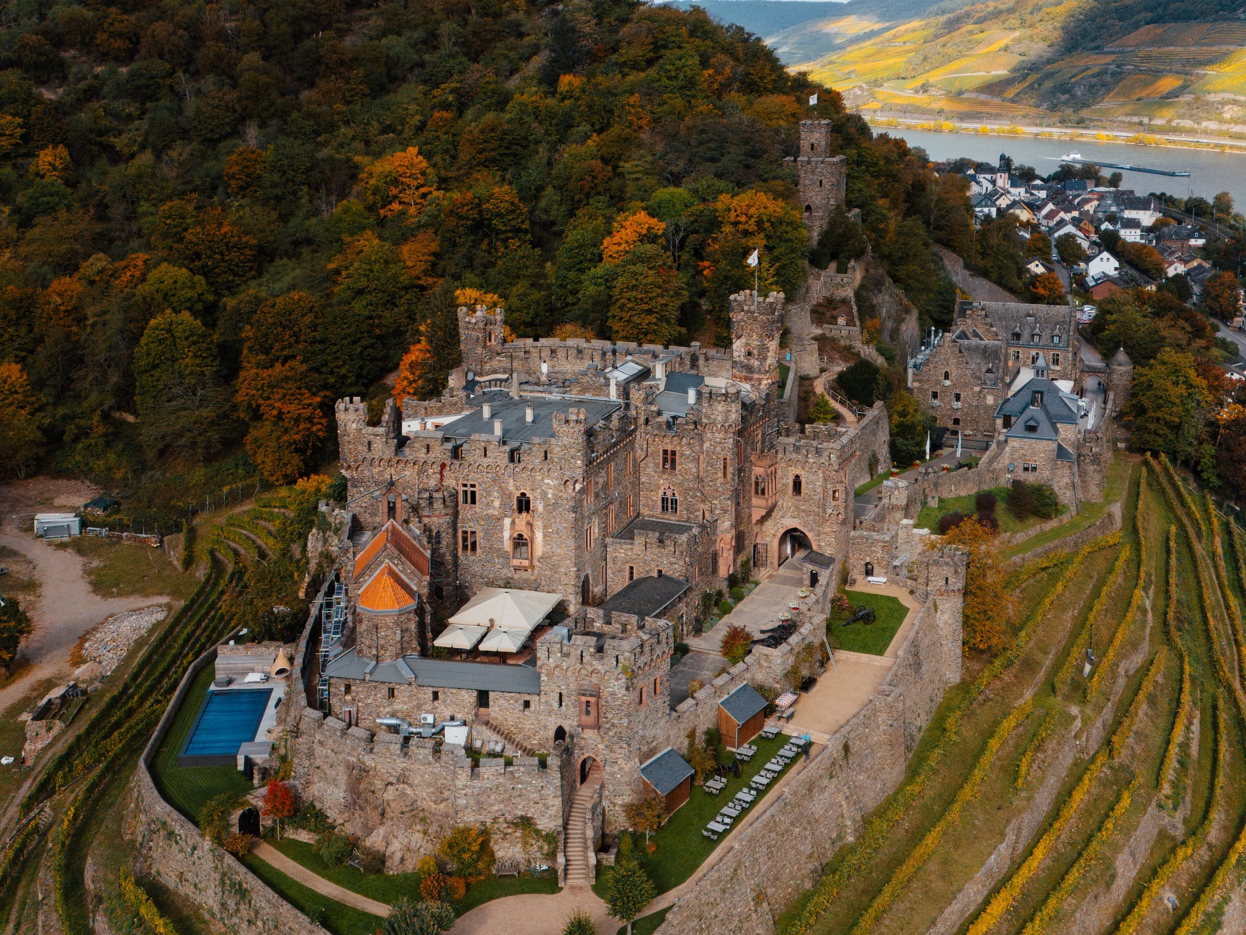 Burgentour entlang des Oberen Mittelrheintals: Bingen bis Koblenz 