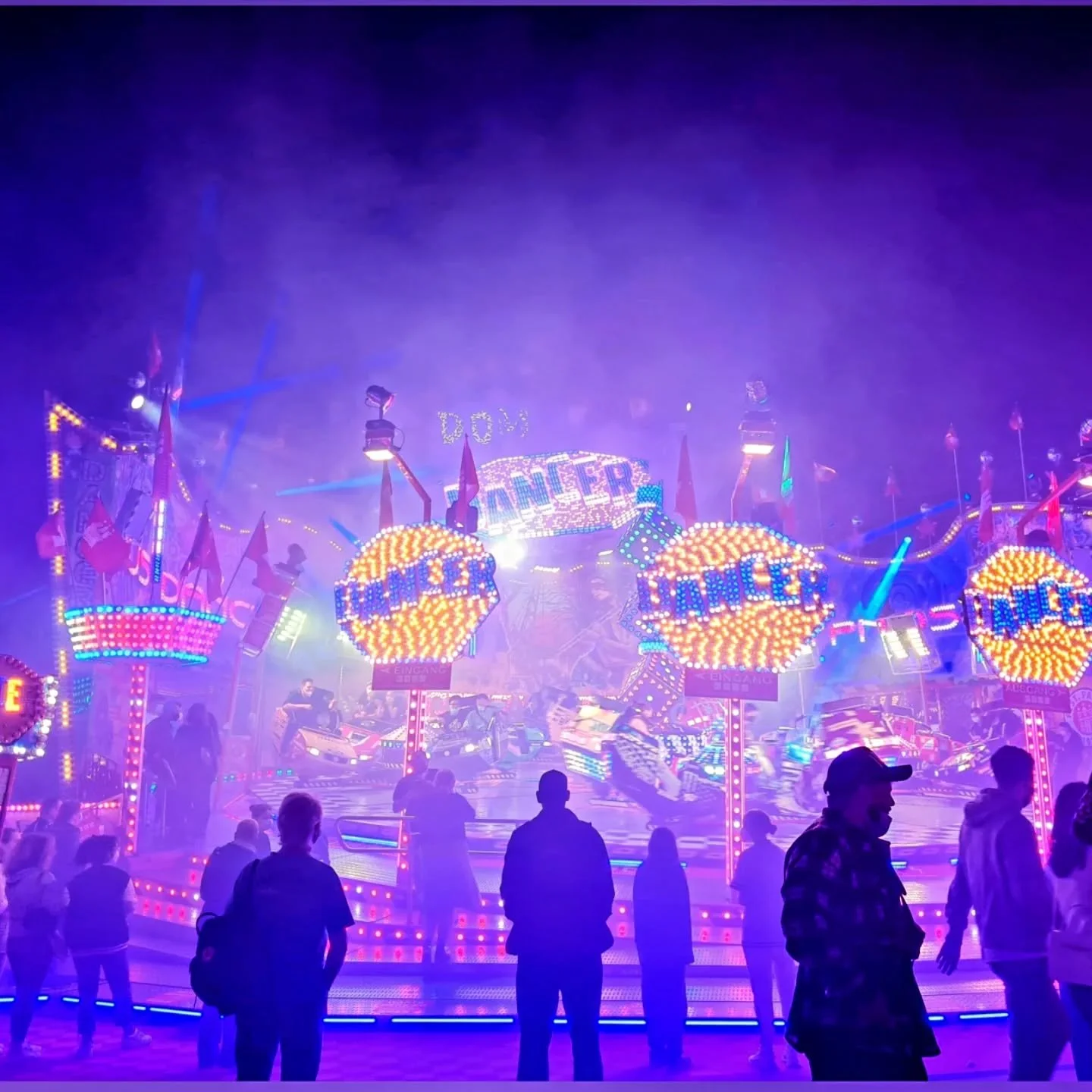 Good days are coming.
Carnival season is in the Corner...
#festival #carnival #europe #nightphotography #light