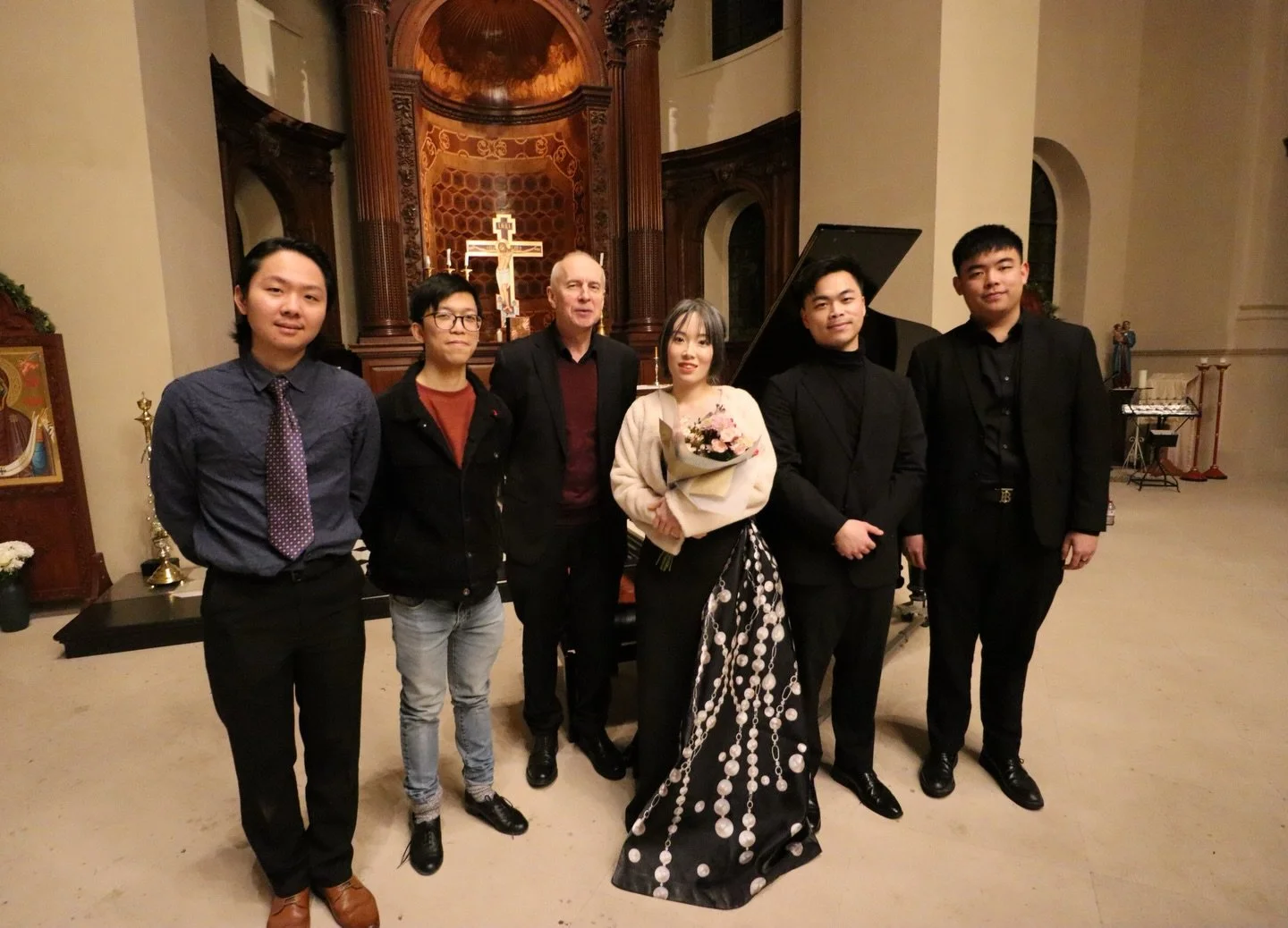 Grateful beyond words 🤍 Thank you to everyone who came to support the Hong Kong Fire Relief Fundraising Concert.

It was a deeply moving evening, made possible by the kindness and presence of every audience member who came to listen, support, and st