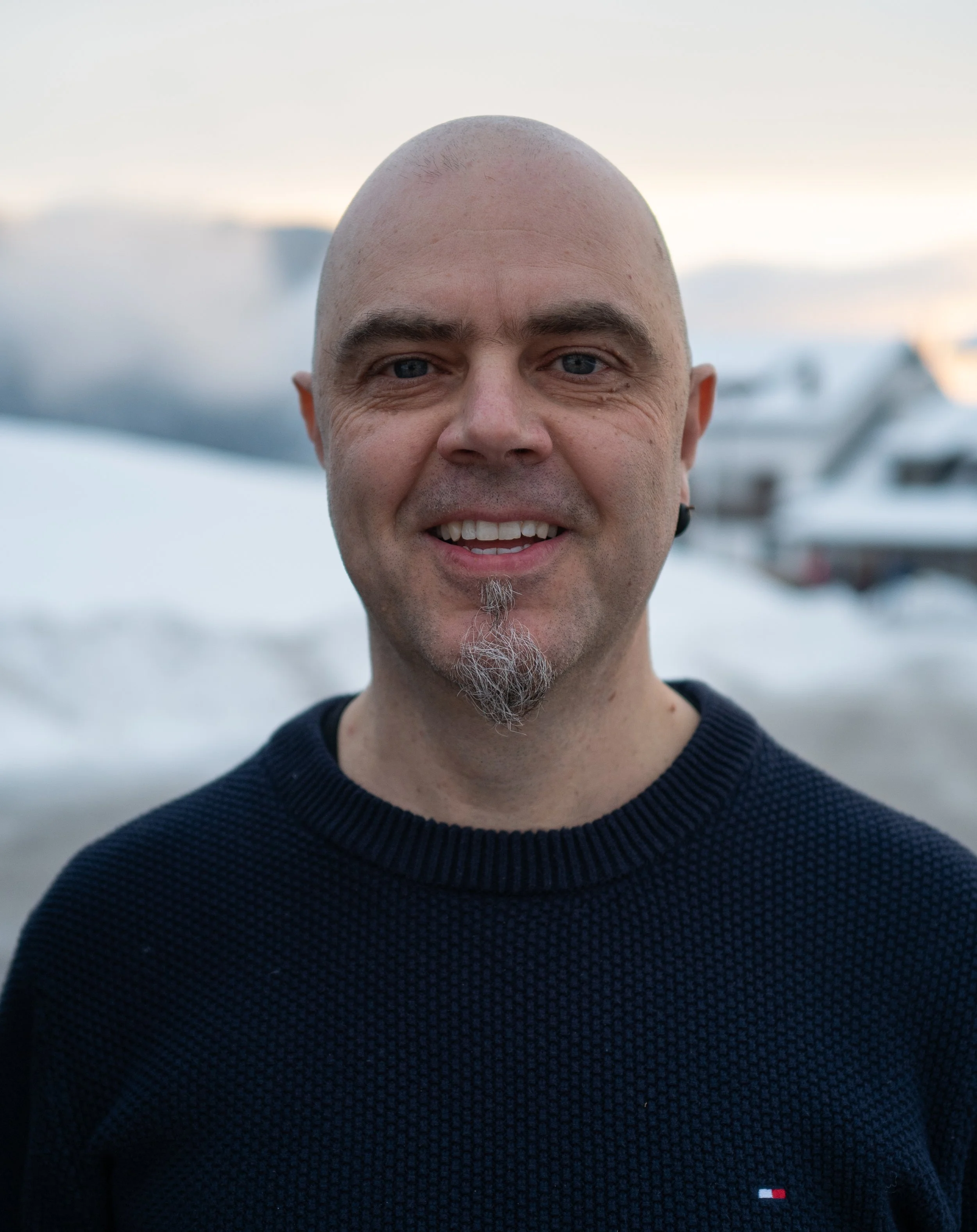 Ivan Pintori, istruttore e proprietario della autoscuola per patenti professionali e CQC AS.TRA.