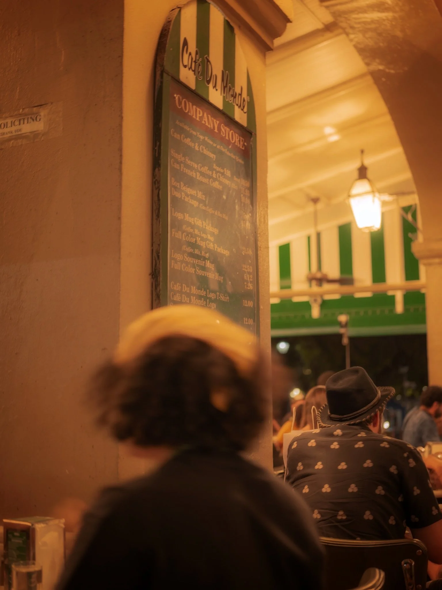 Evening at Cafe du Monde, French Quarter