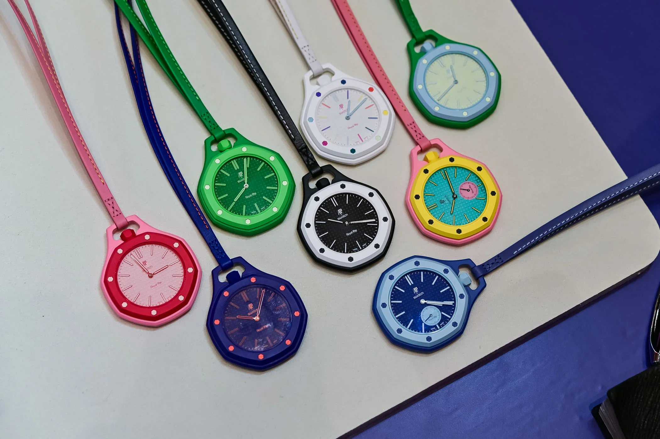 Swatch-x-Audemars-Piguet-Swatch-Pop-Pocket-Watch-Royal-Oak-Bioceramic-Full-Review-Video-25.jpg.webp
