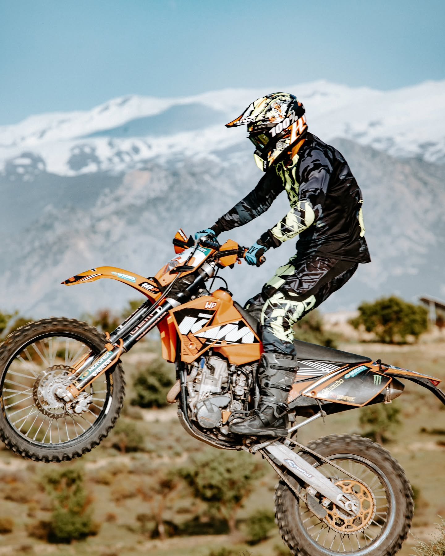 Buena tarde 🏁🏁🏁 gracias @ale_sillo ! 

#motocross #mx #moto #ktm #enduro #motorcycle #yamaha #dirtbike #honda #crf #kawasaki #offroad #motocrosslife #supercross #stroke #bikelife #motolife #racing #motorbike #bike #dirtbikes #r #suzuki #braap #yz 