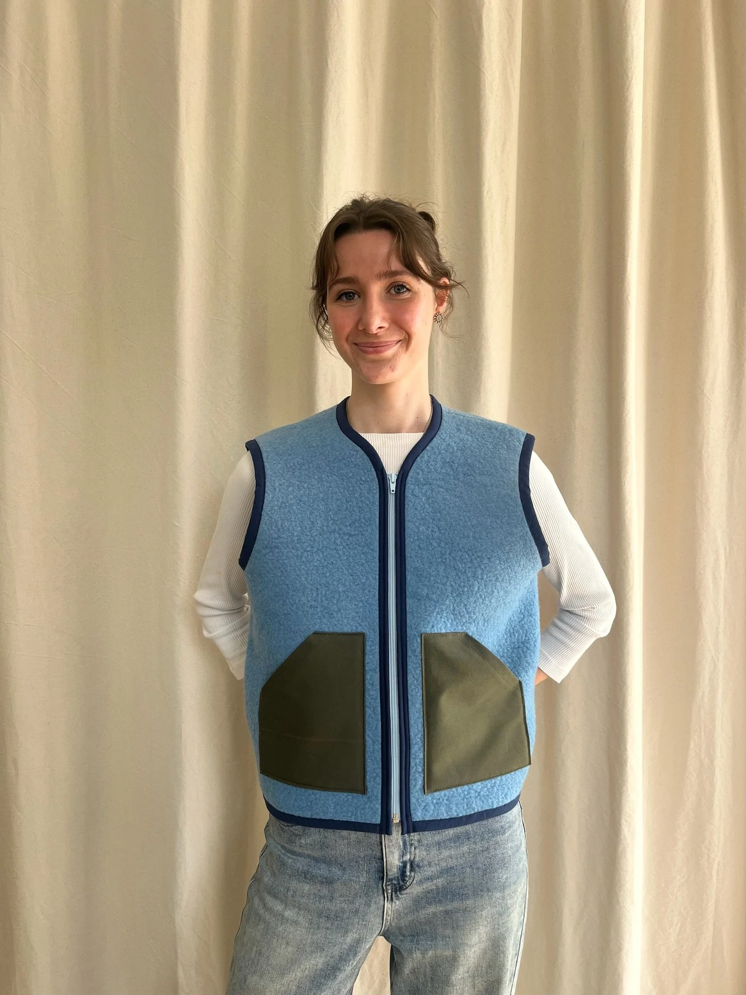Gilet sans manche - bleu clair avec poches kaki
